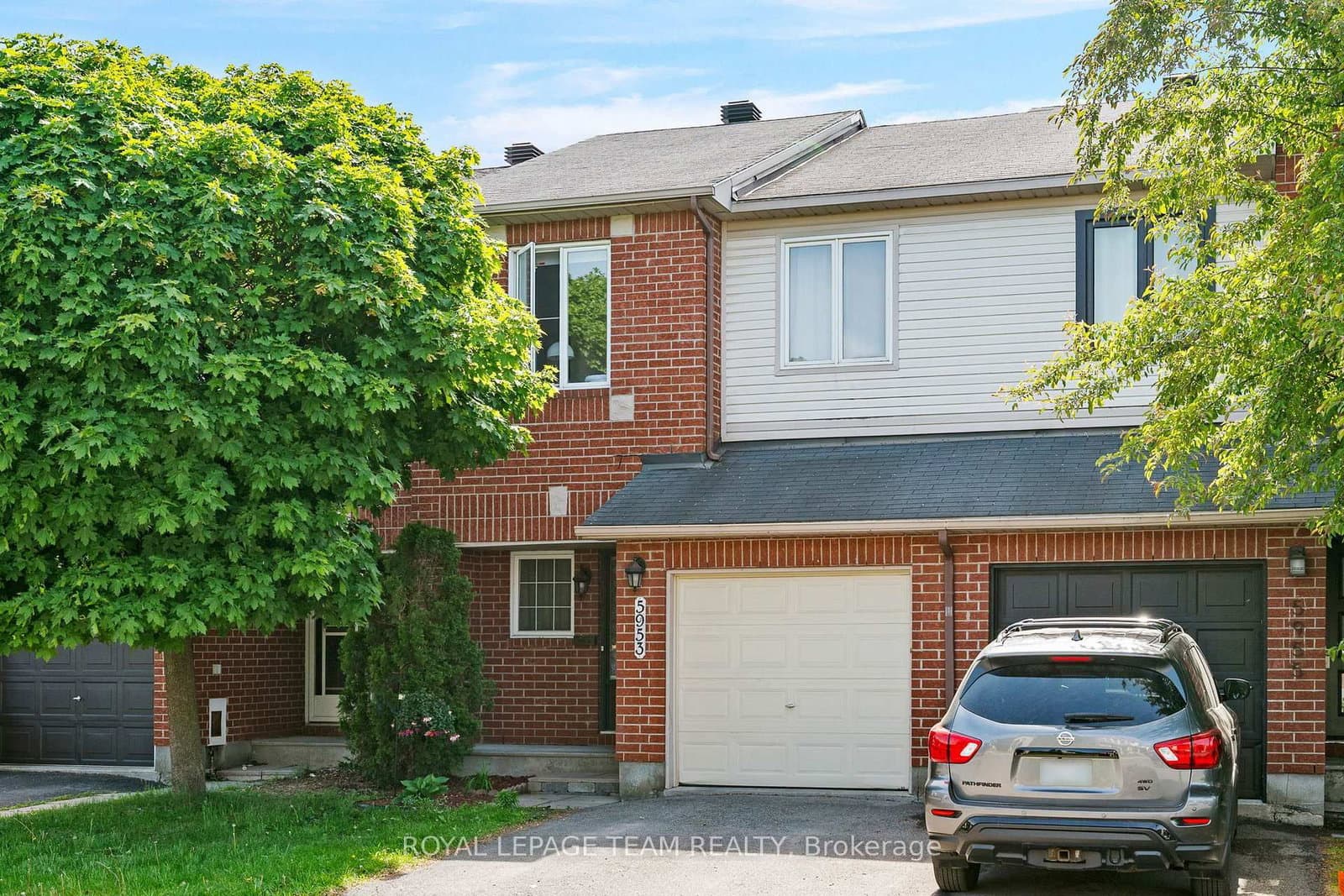 5953 Pineglade Crescent - Image 1
