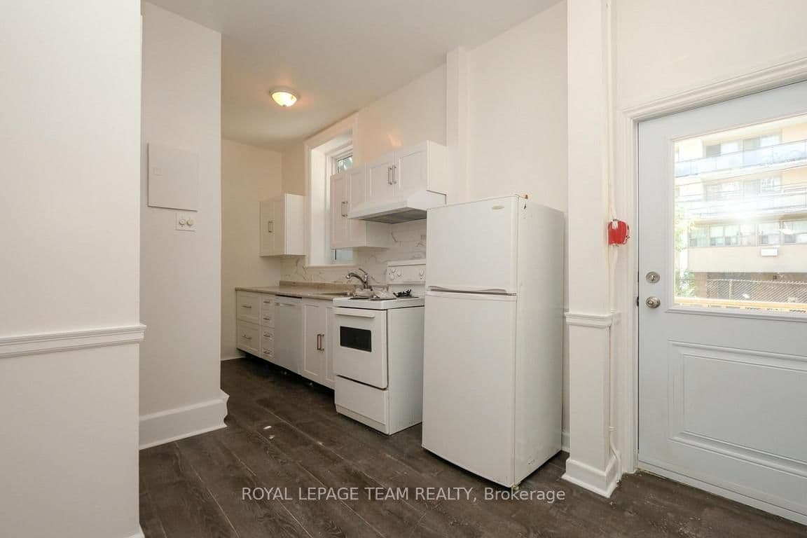 260 W Somerset Street W thumbnail 13