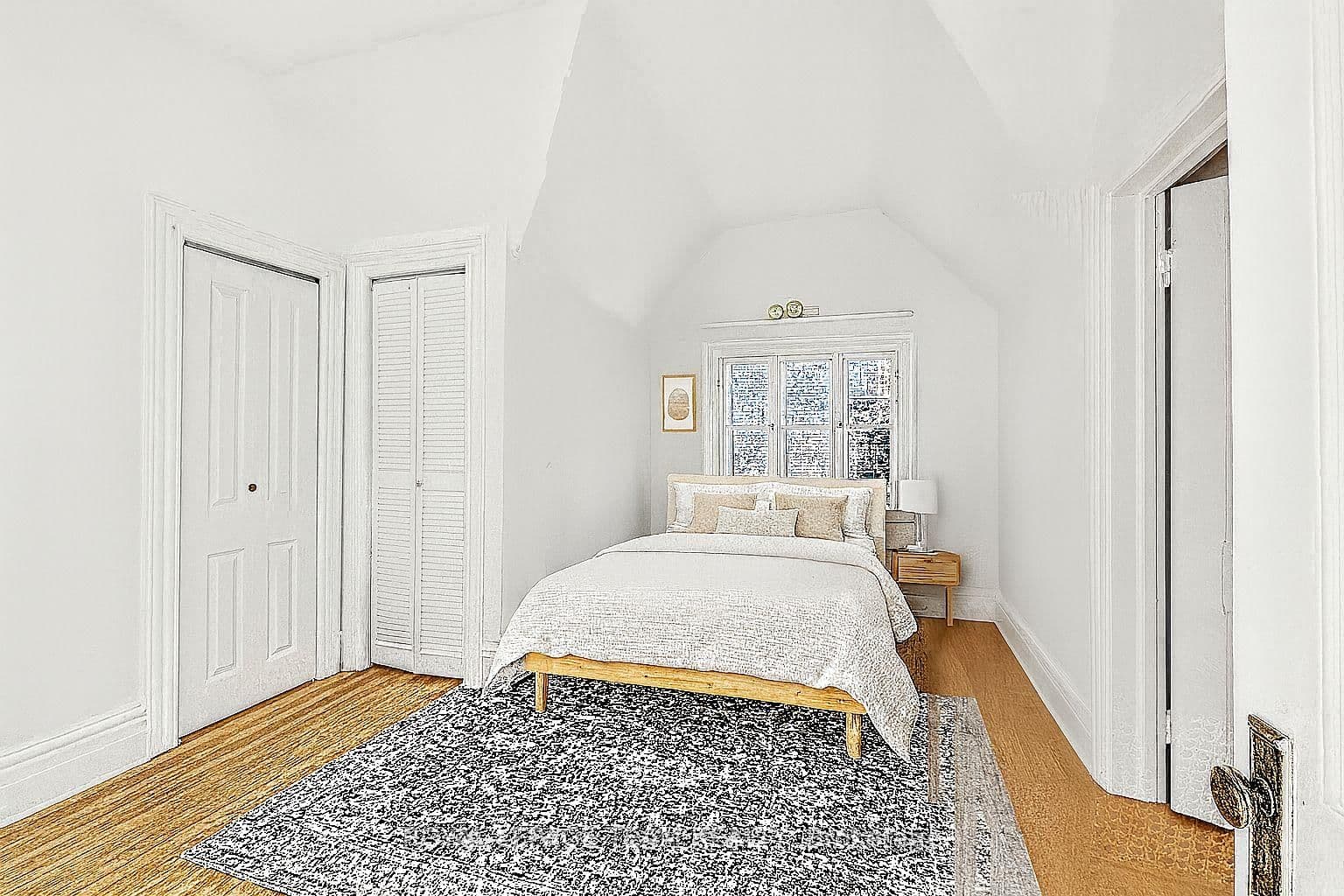 260 W Somerset Street W thumbnail 35