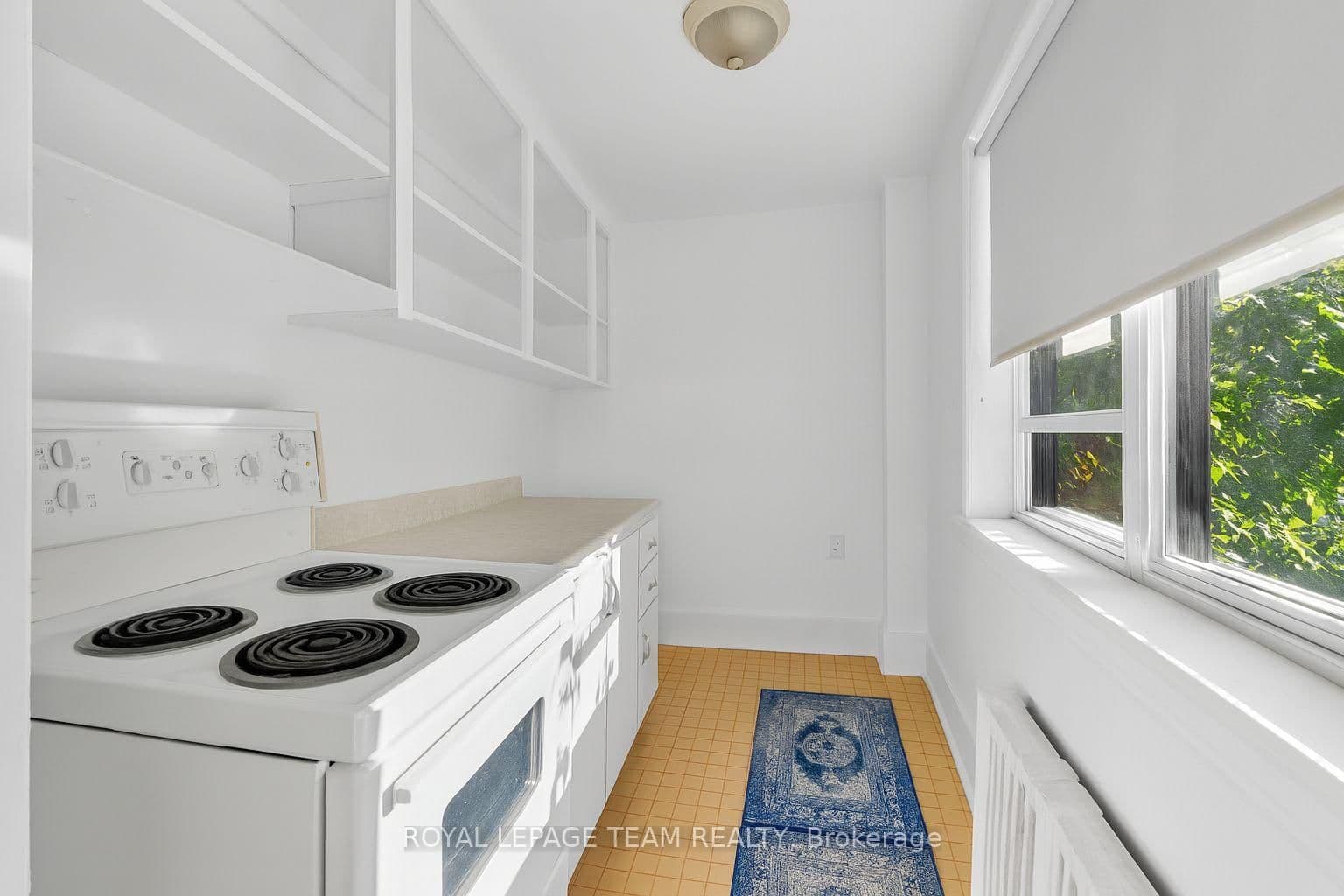 260 W Somerset Street W thumbnail 42