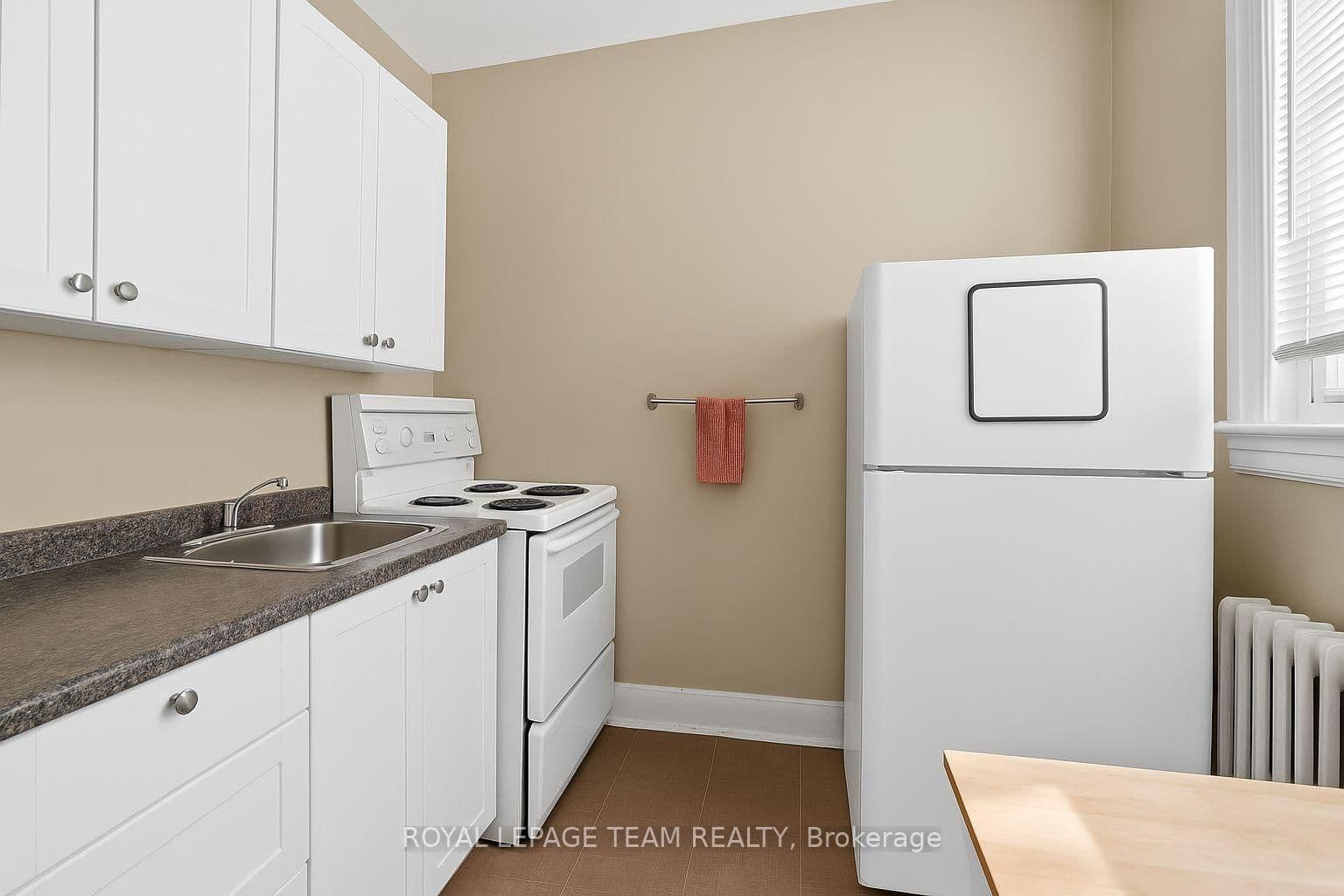 260 W Somerset Street W thumbnail 45