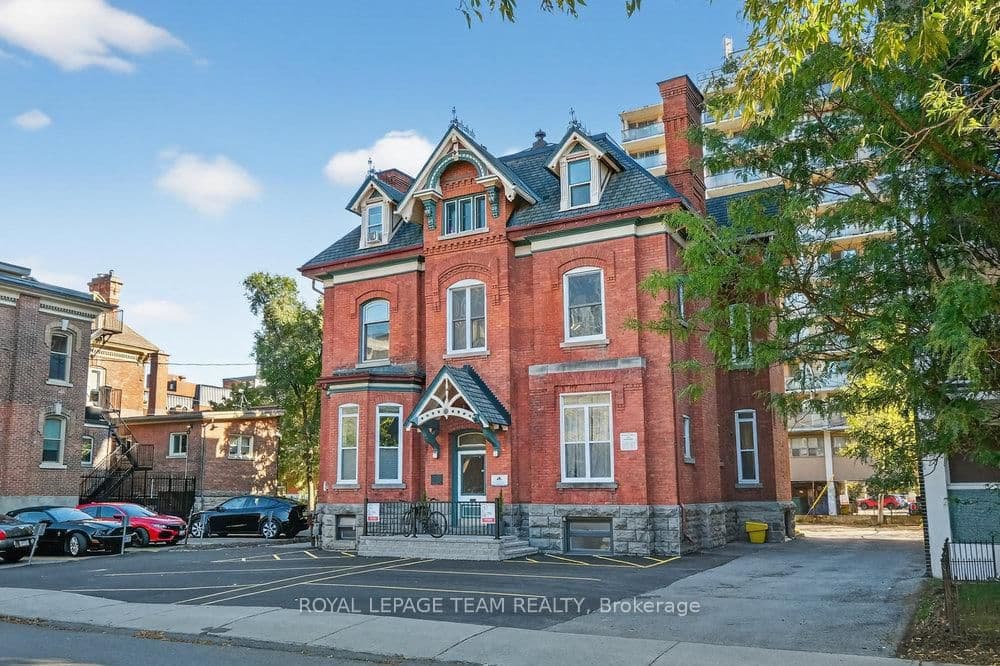 260 W Somerset Street W thumbnail 49