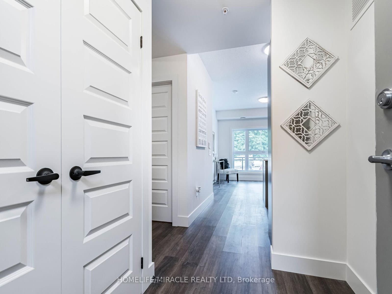 1101 Lackner Place, Unit T2 thumbnail 3