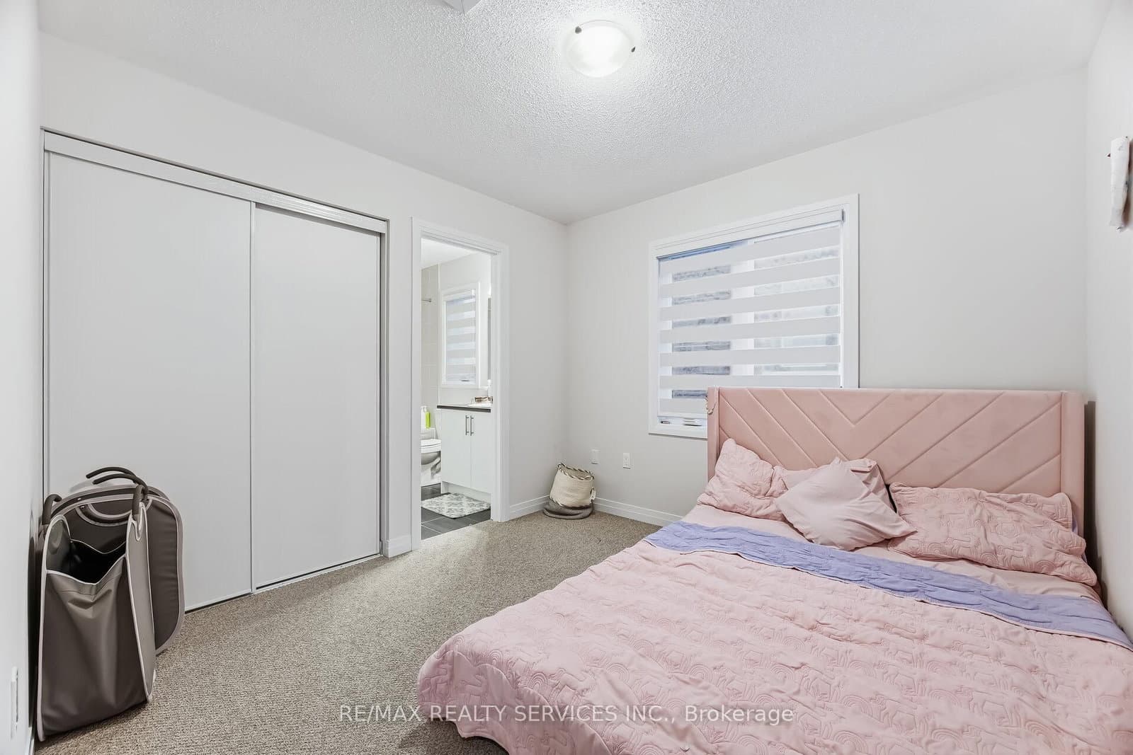 14 Gibson Drive thumbnail 36