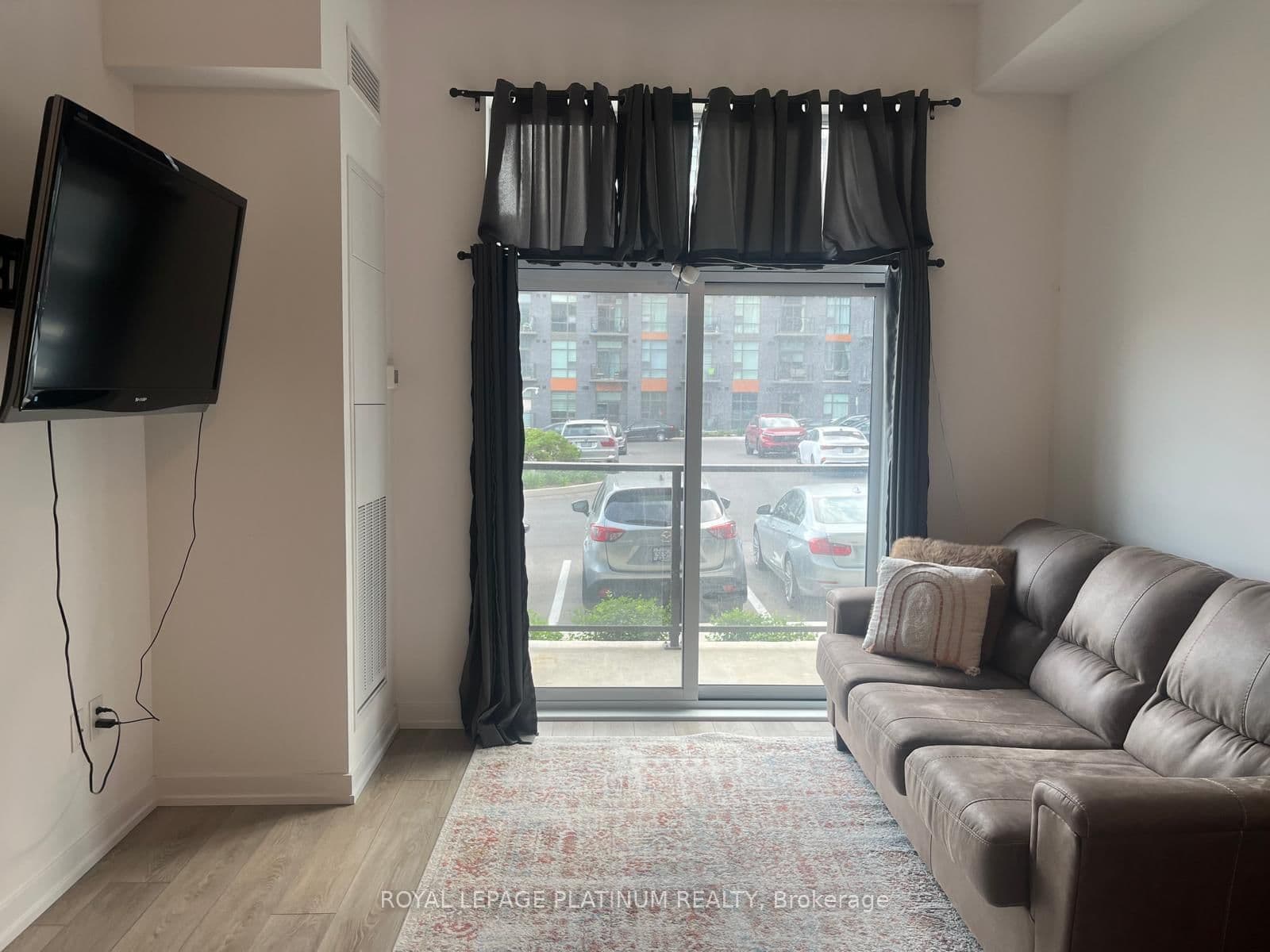470 Dundas Street E, Unit 114 thumbnail 6