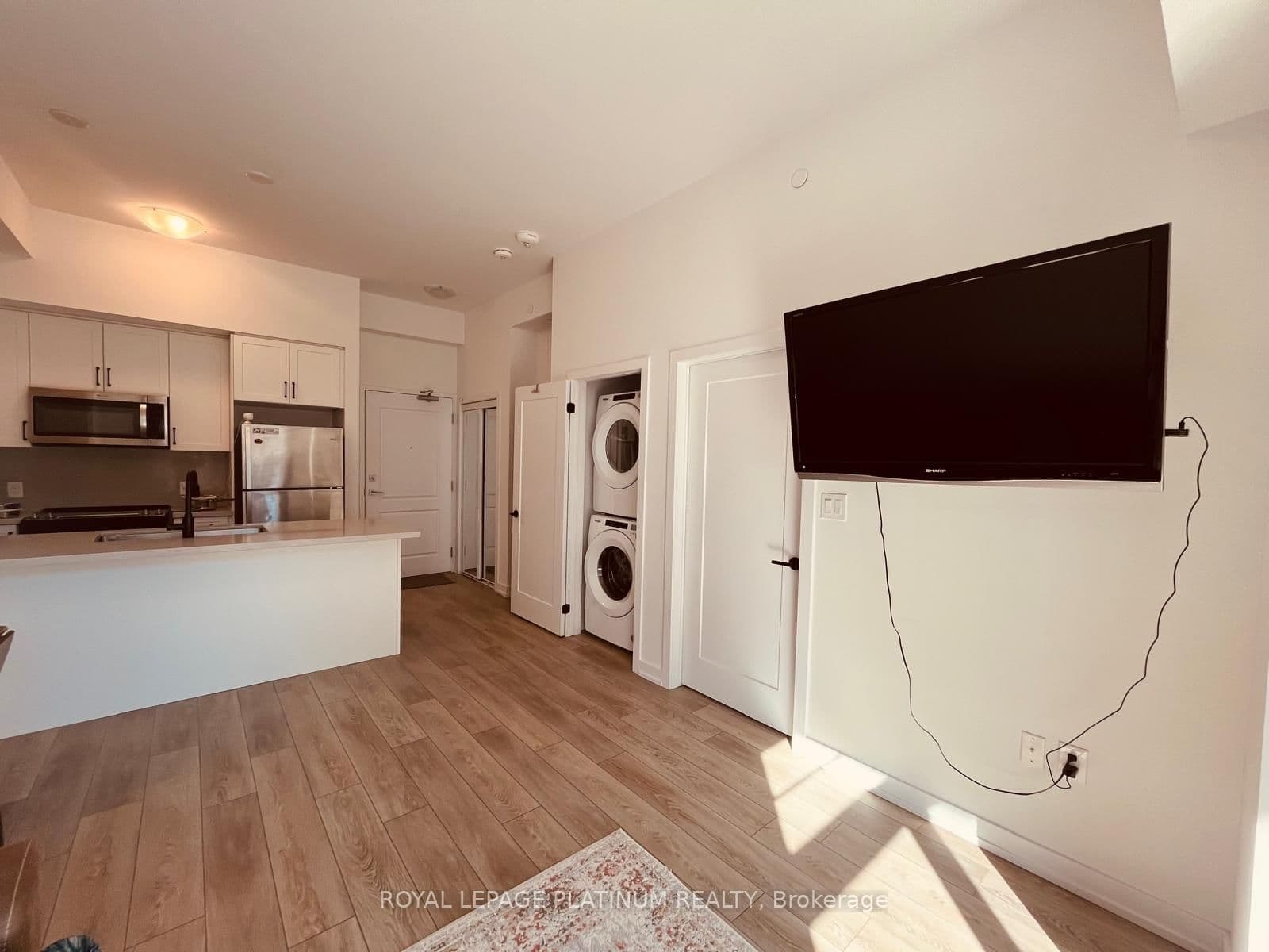 470 Dundas Street E, Unit 114 thumbnail 8