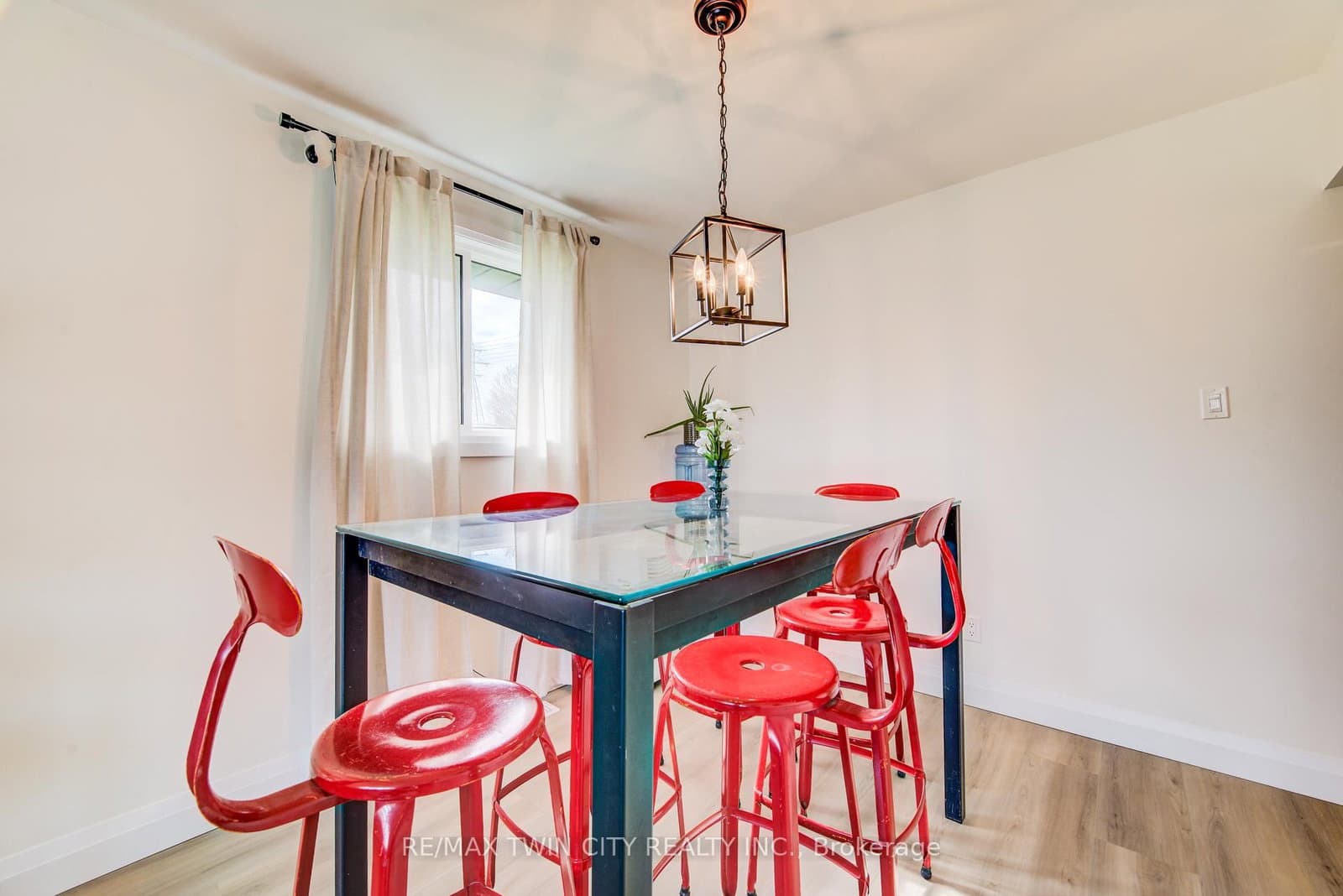 183 Dinison Crescent thumbnail 10
