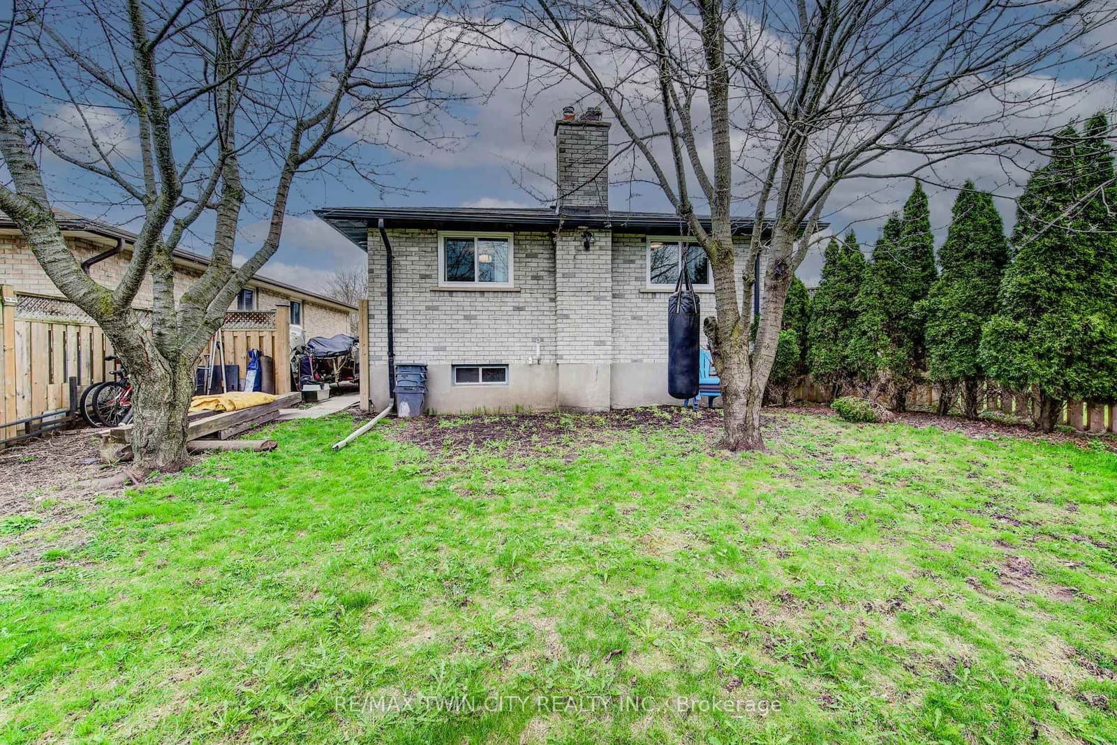 183 Dinison Crescent thumbnail 24