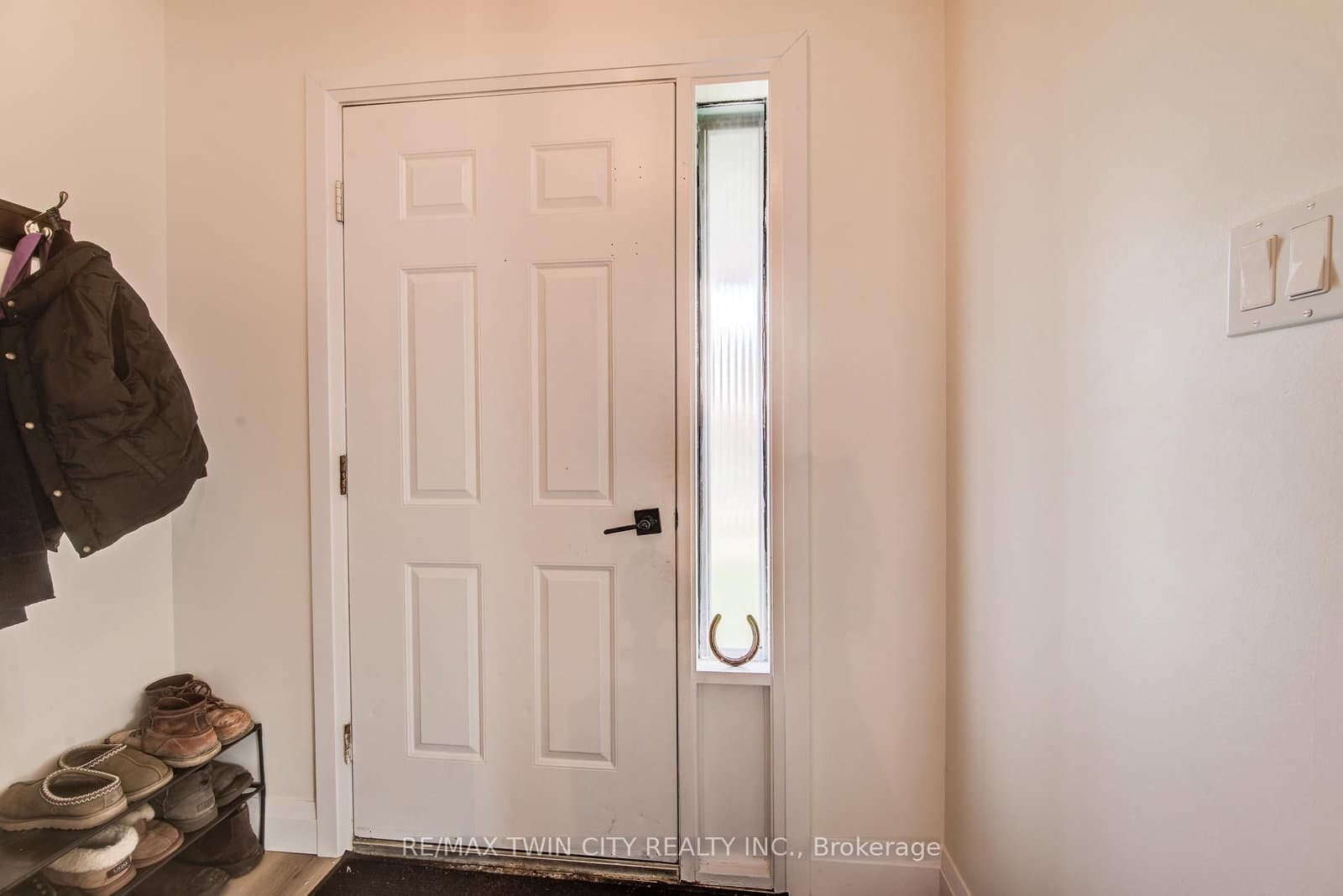 183 Dinison Crescent thumbnail 5