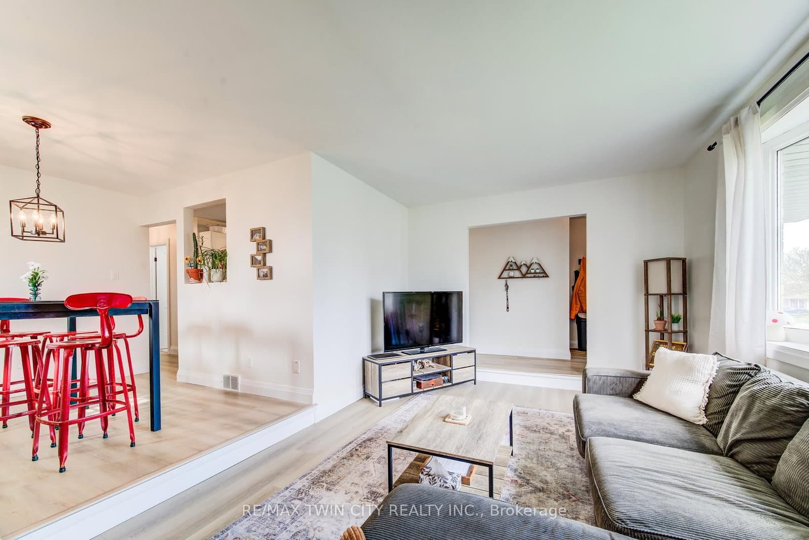 183 Dinison Crescent thumbnail 9
