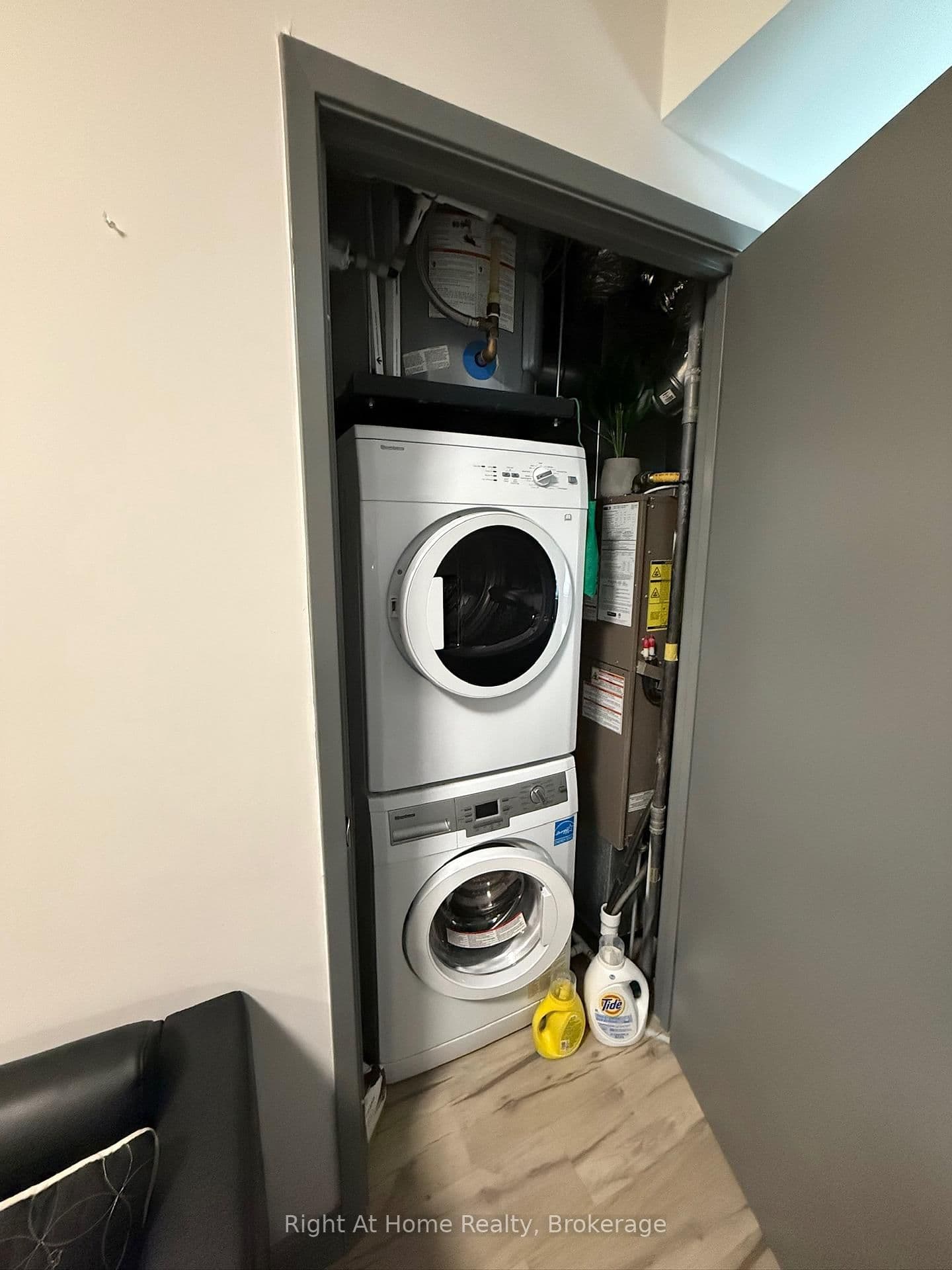 258B Sunview Street, Unit 2317 thumbnail 15