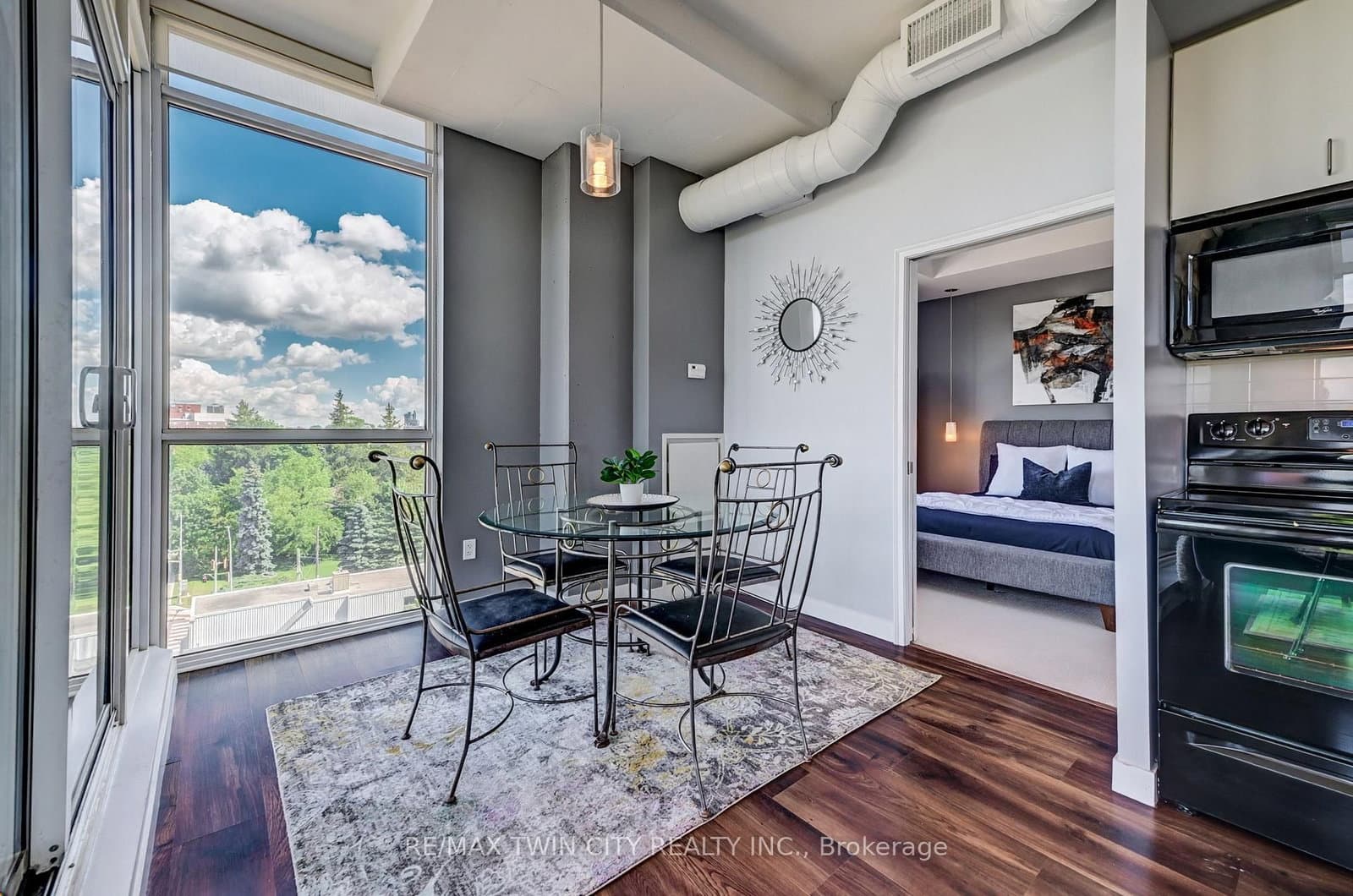 191 King Street S, Unit 706 thumbnail 12