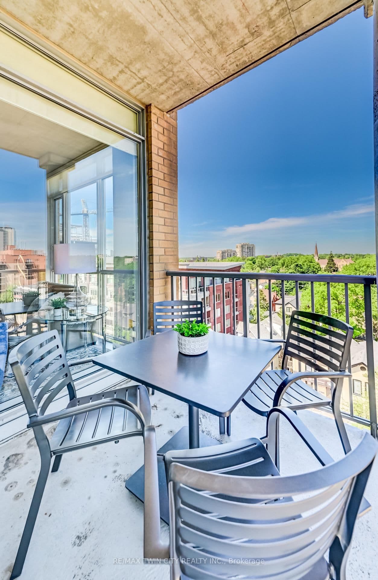 191 King Street S, Unit 706 thumbnail 27
