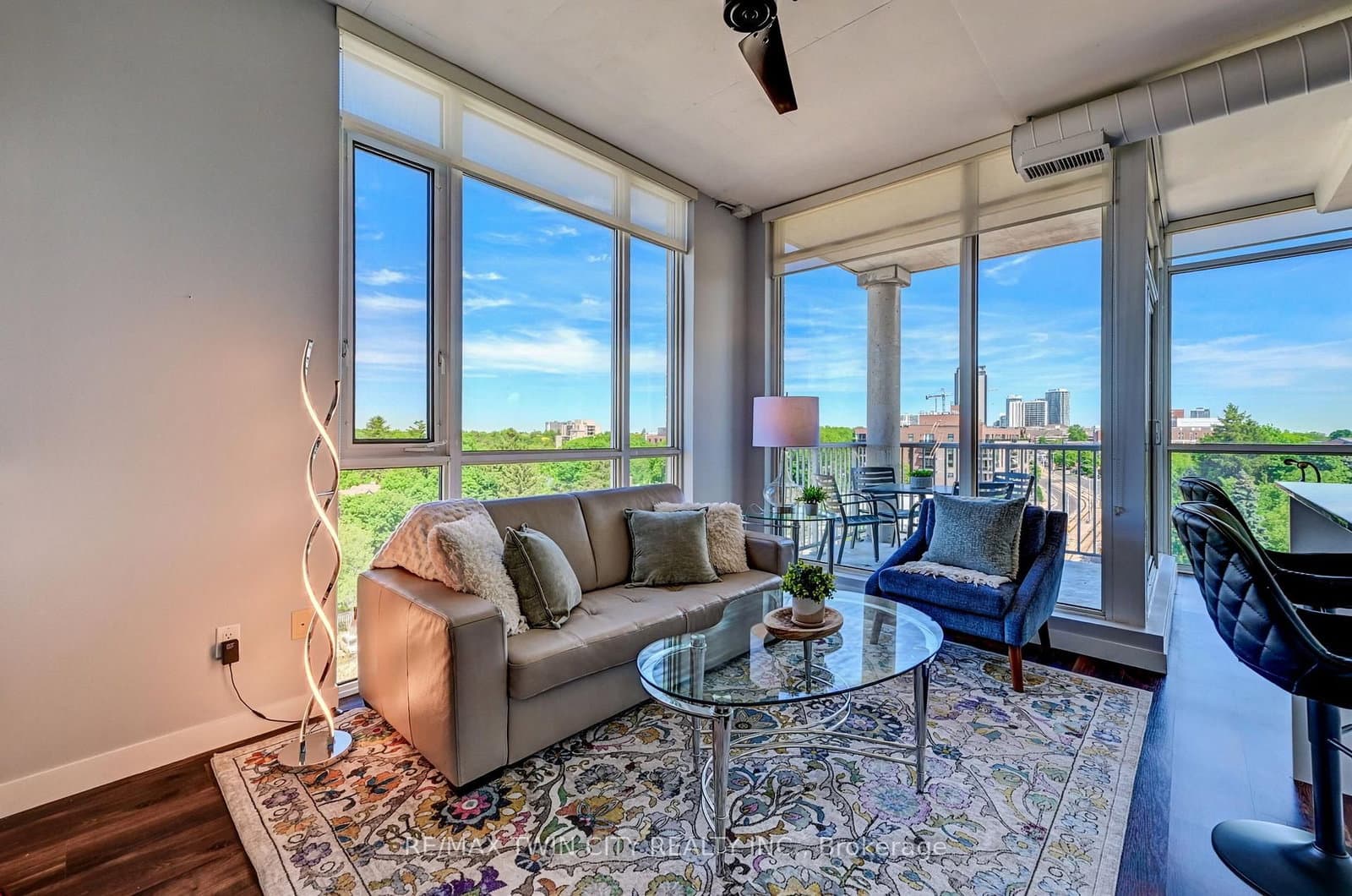 191 King Street S, Unit 706 thumbnail 3