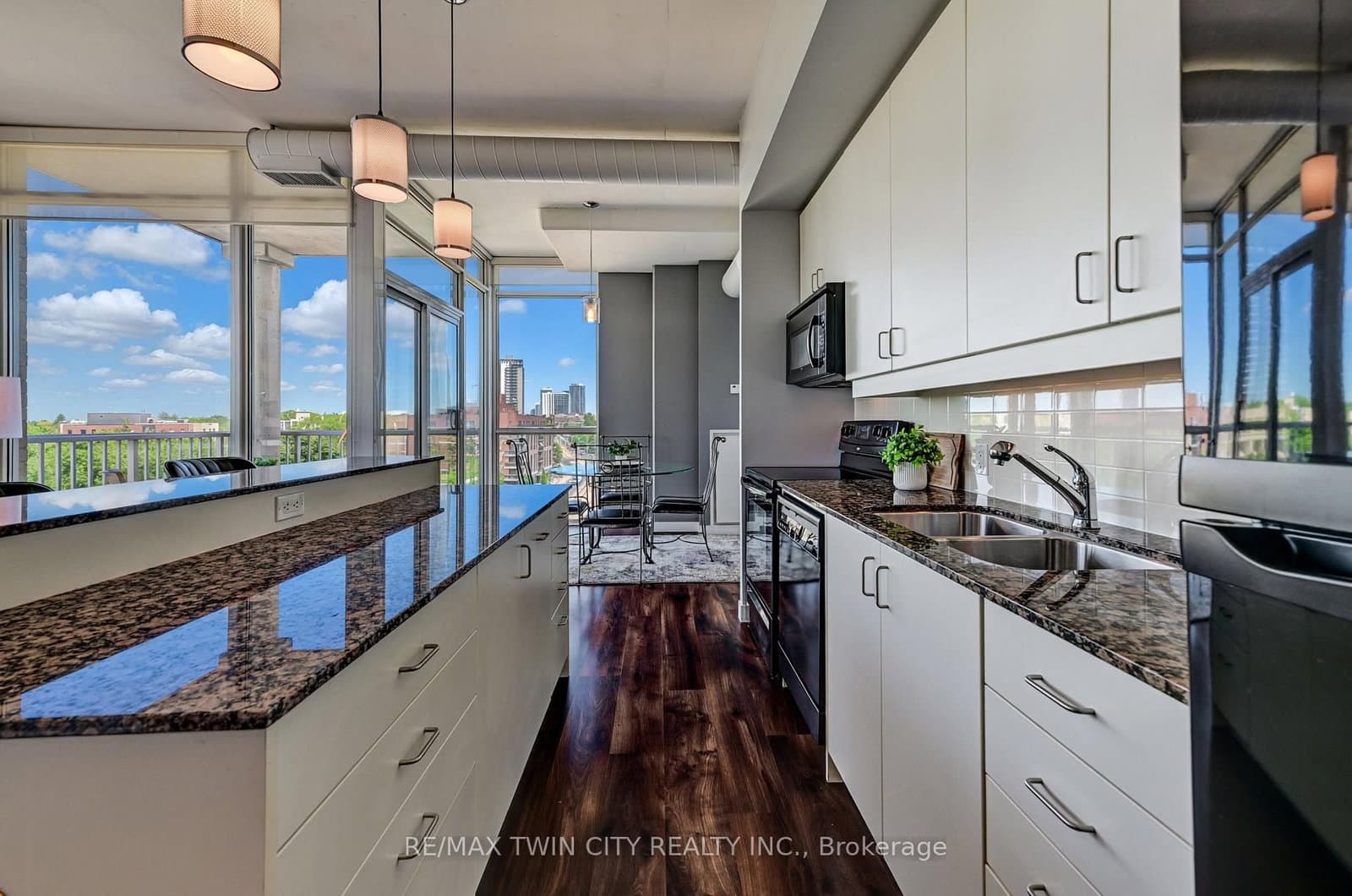 191 King Street S, Unit 706 thumbnail 7
