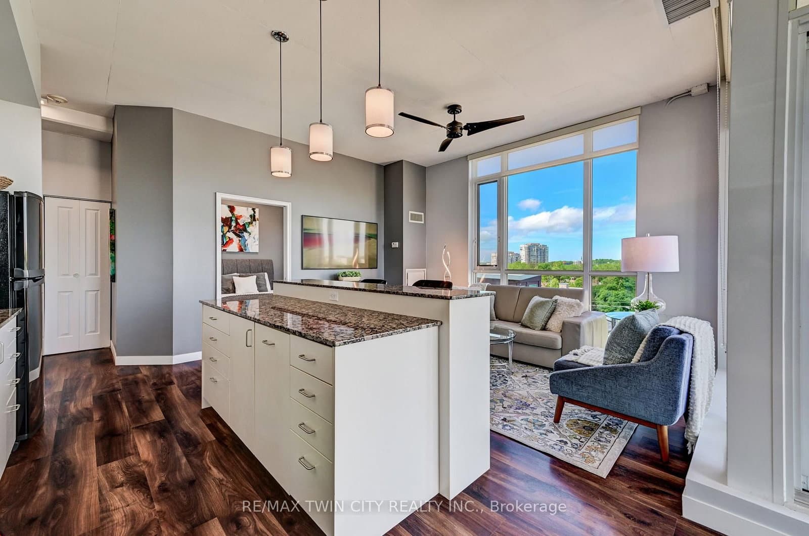 191 King Street S, Unit 706 thumbnail 8