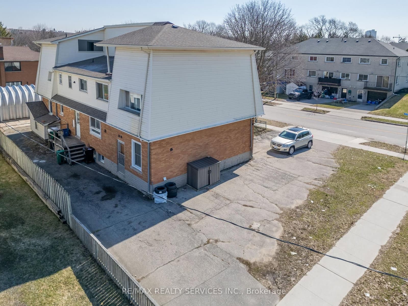 72 Florence Avenue thumbnail 22