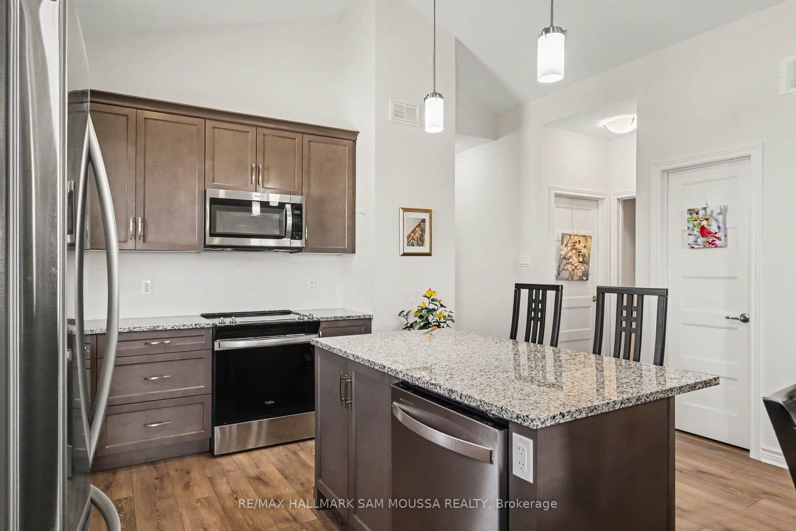 656 Bracewell Street thumbnail 16