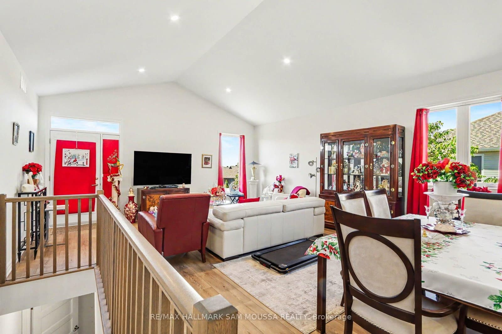 656 Bracewell Street thumbnail 6