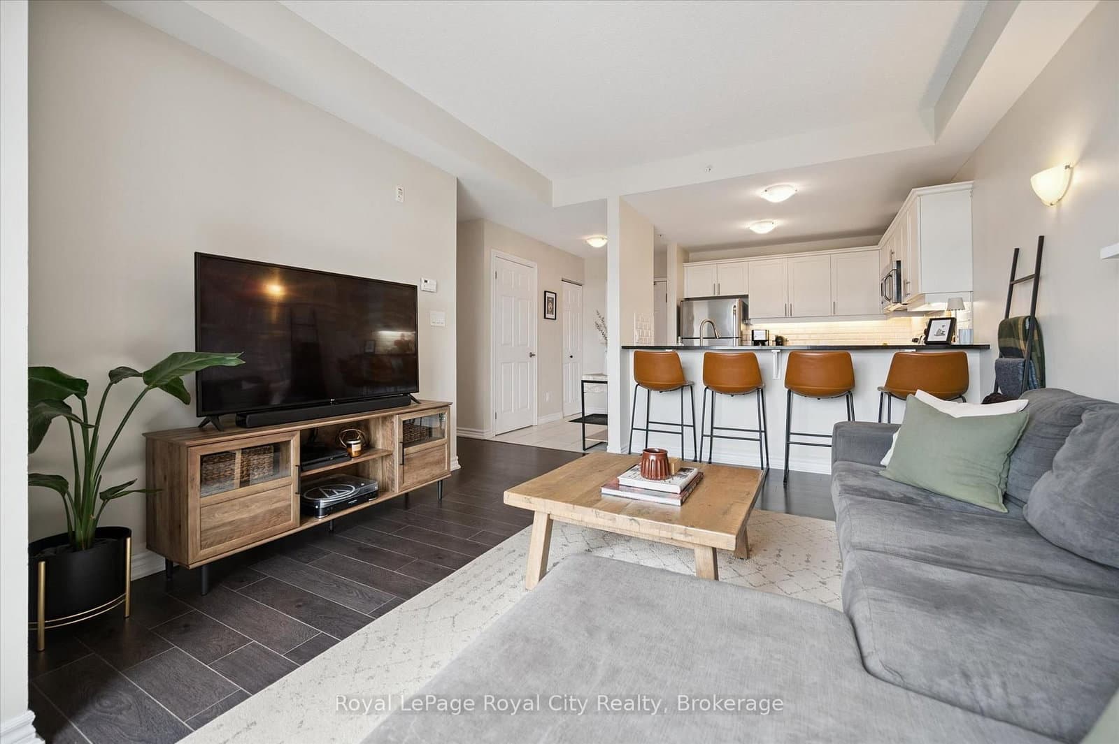 2 Colonial Drive, Unit 403 thumbnail 10
