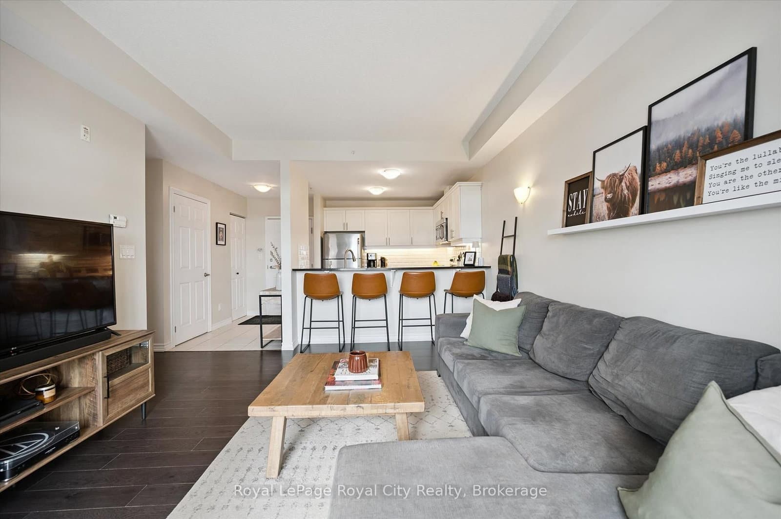 2 Colonial Drive, Unit 403 thumbnail 11