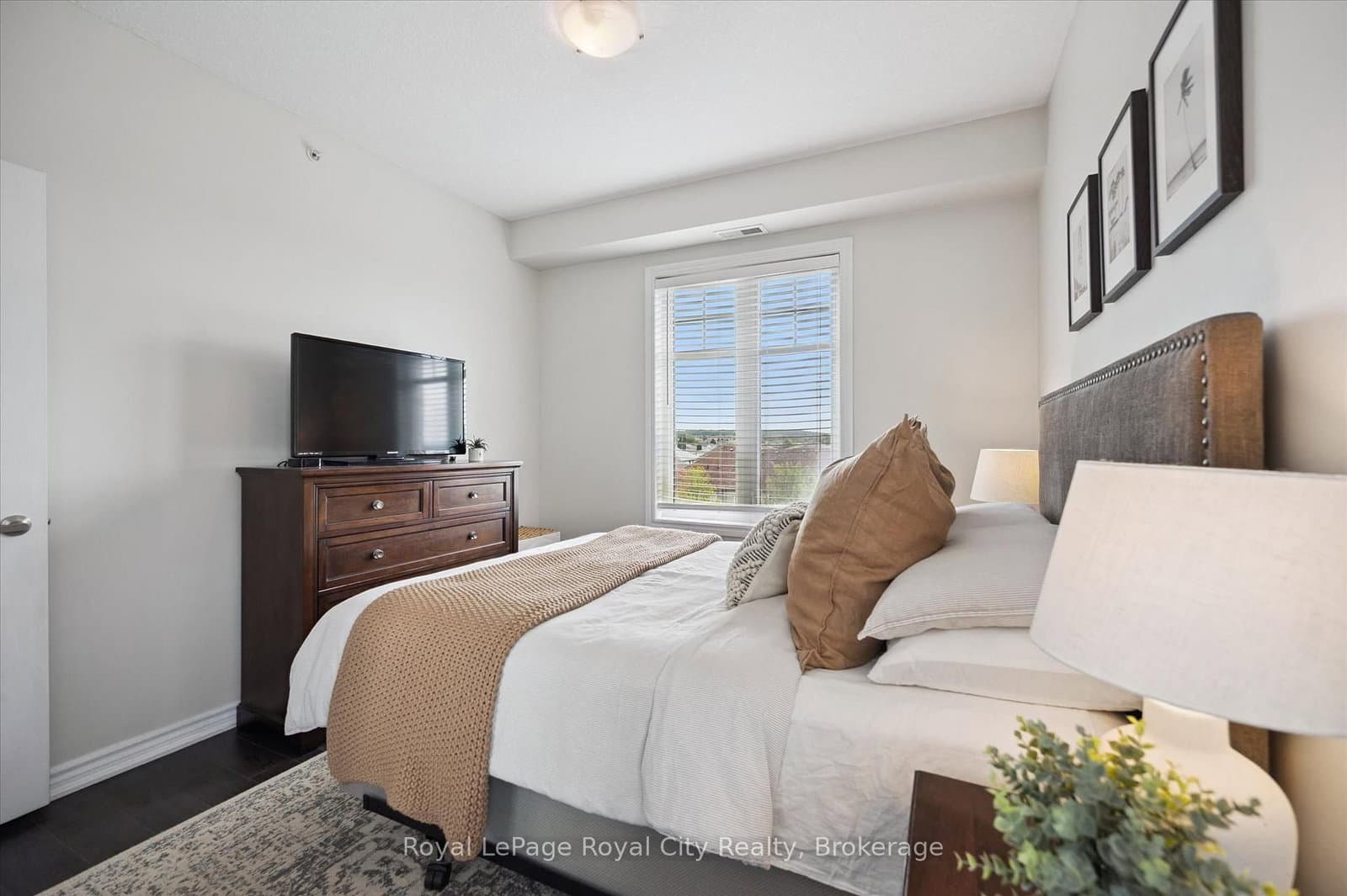 2 Colonial Drive, Unit 403 thumbnail 15