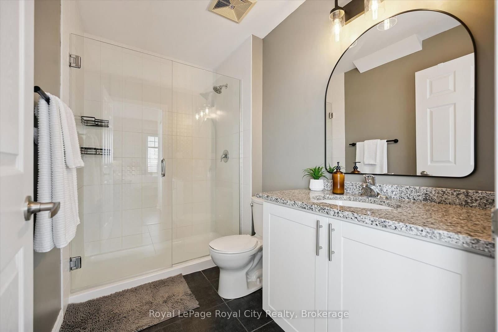 2 Colonial Drive, Unit 403 thumbnail 17