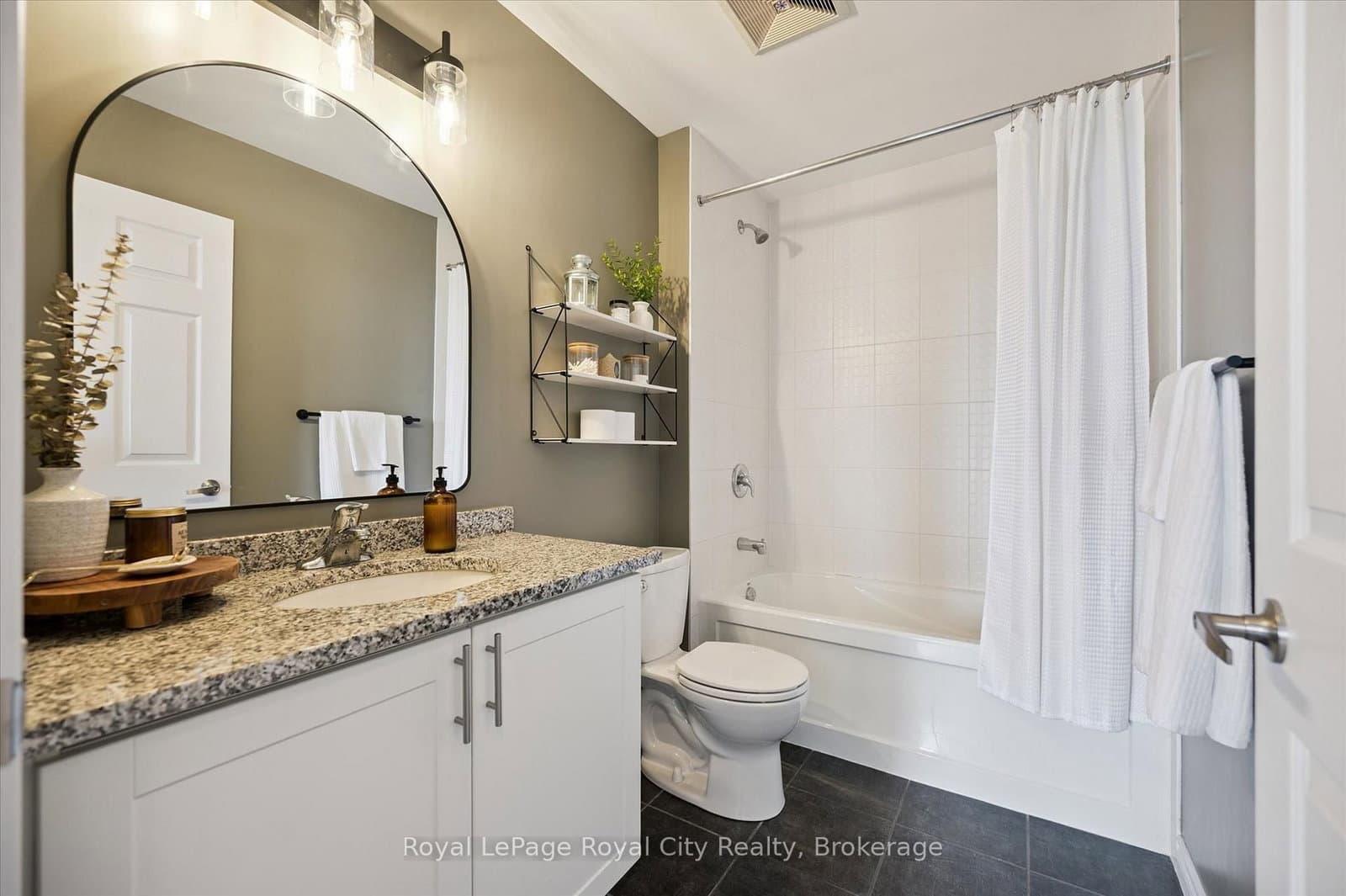 2 Colonial Drive, Unit 403 thumbnail 20