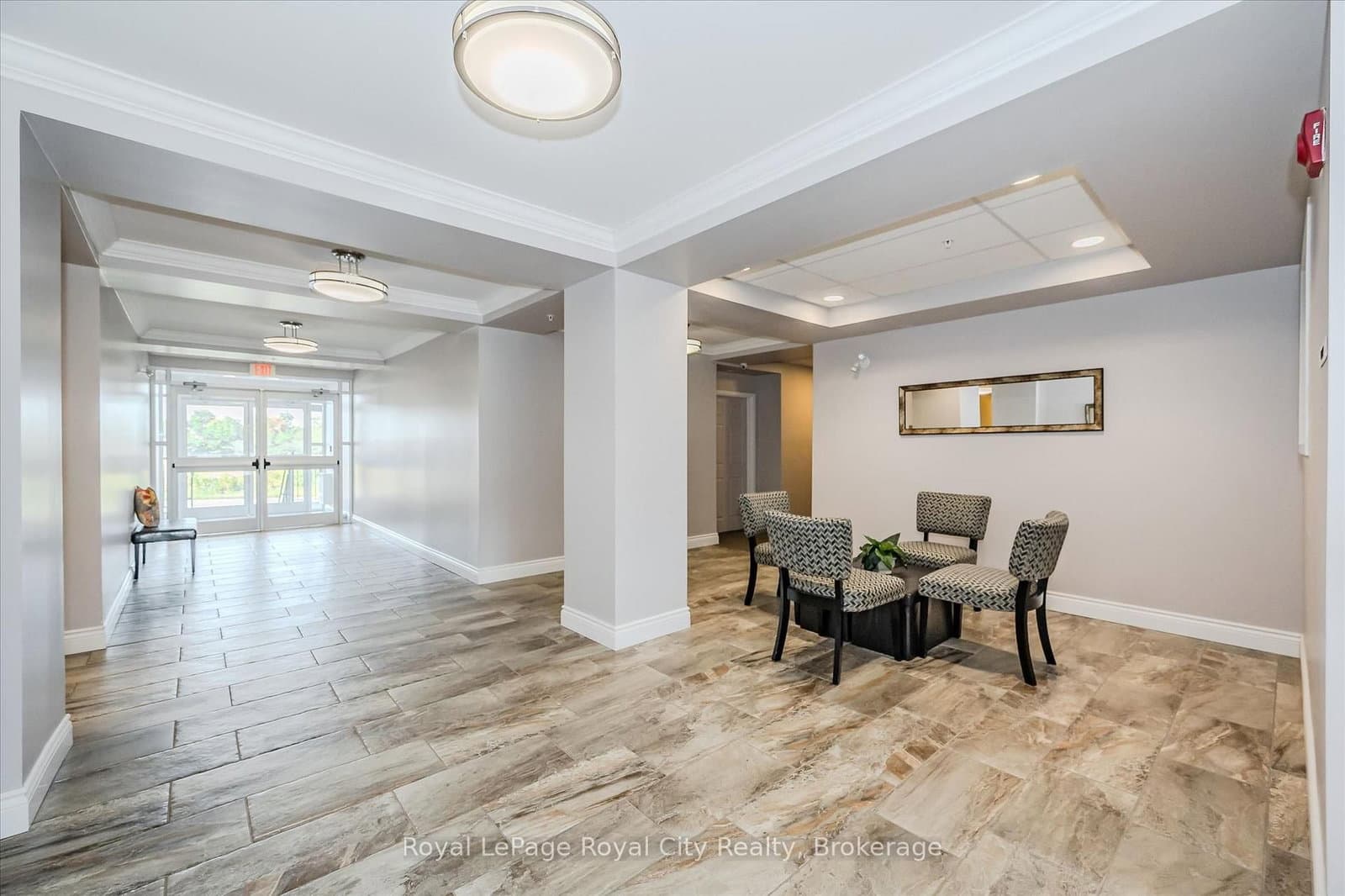 2 Colonial Drive, Unit 403 thumbnail 31
