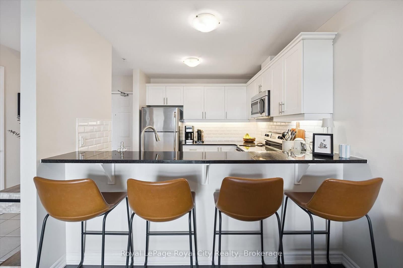 2 Colonial Drive, Unit 403 thumbnail 9