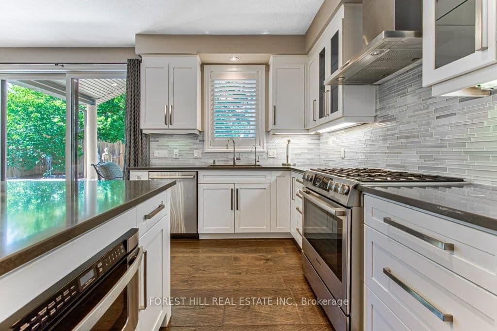 158 Eaglecrest Street thumbnail 17