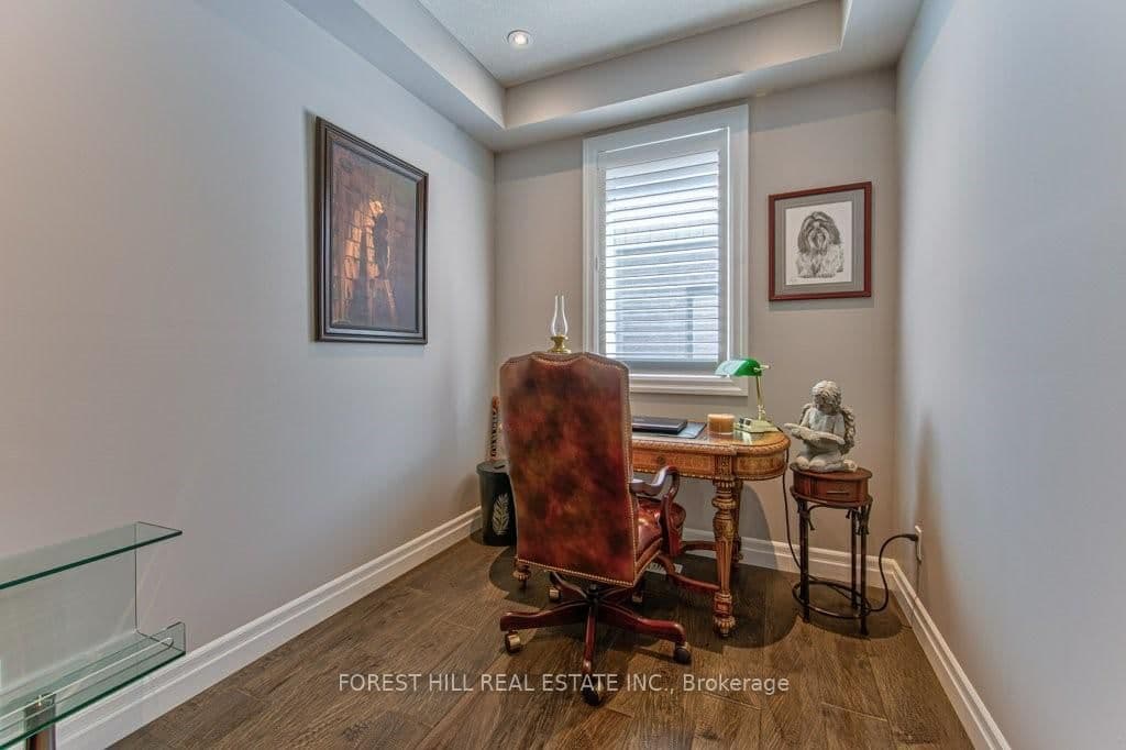 158 Eaglecrest Street thumbnail 8