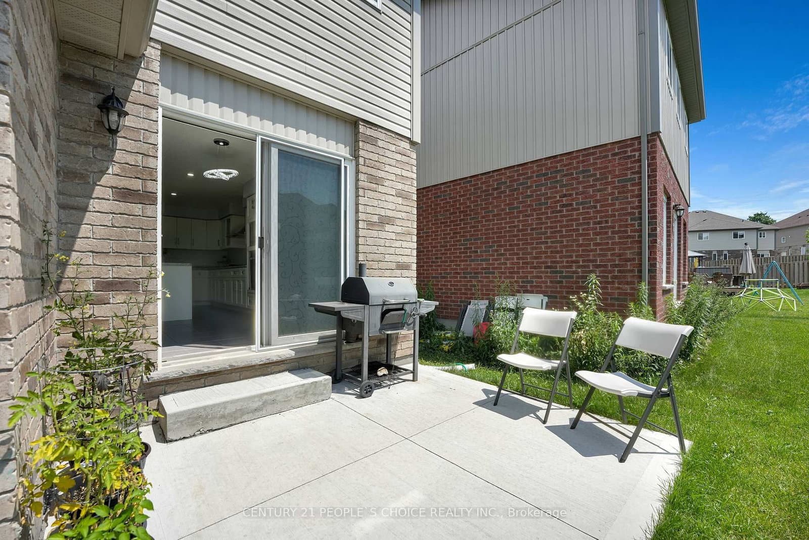 286 Macalister Boulevard thumbnail 38
