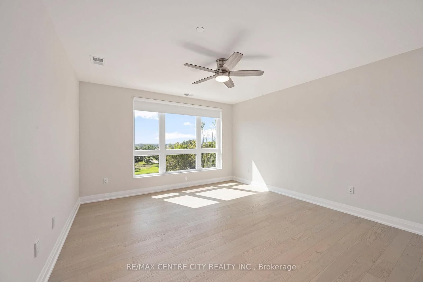 1975 Fountain Grass Drive, Unit 404 thumbnail 16