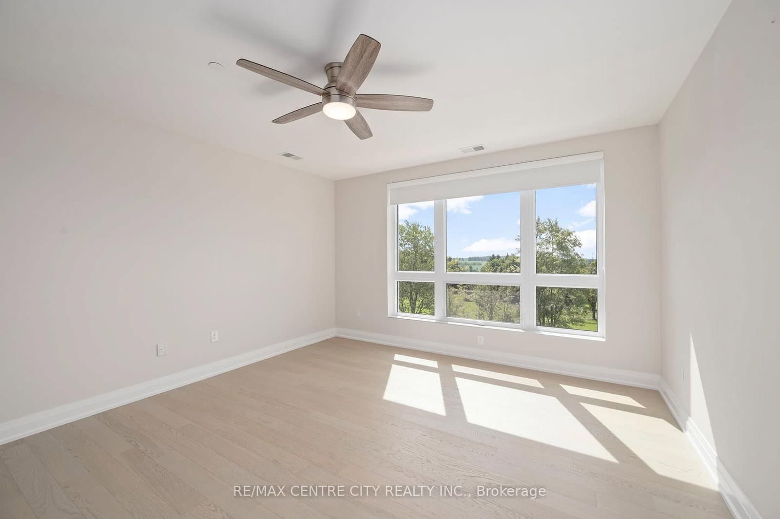 1975 Fountain Grass Drive, Unit 404 thumbnail 17