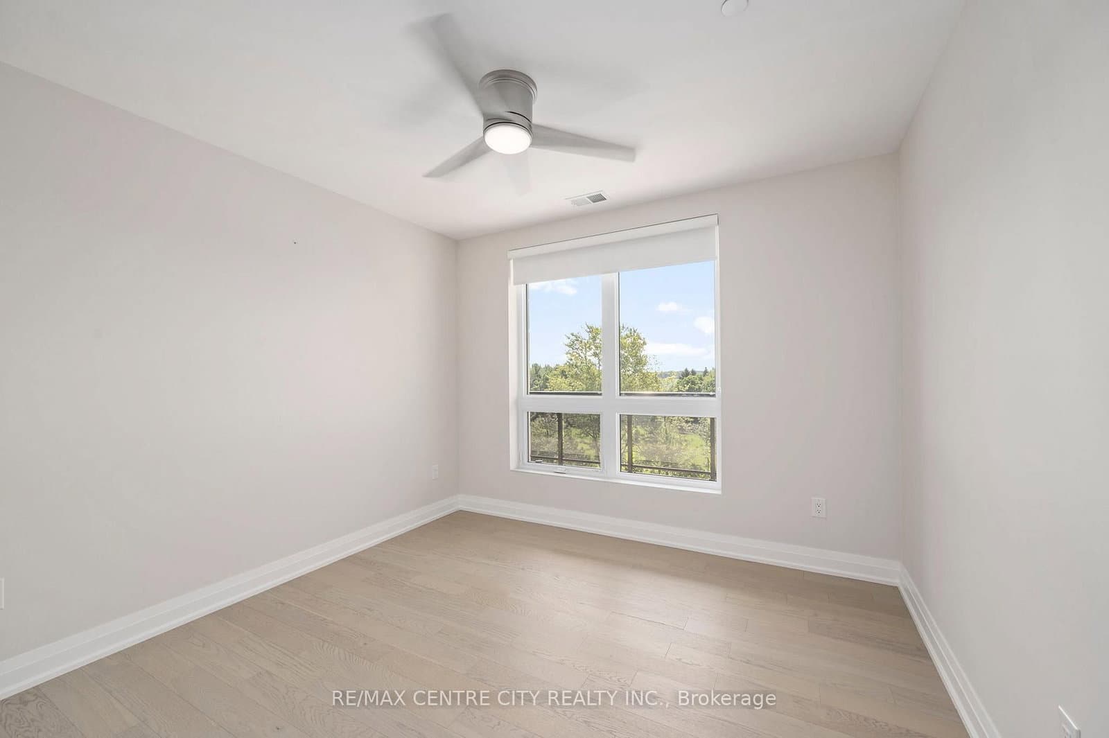 1975 Fountain Grass Drive, Unit 404 thumbnail 18