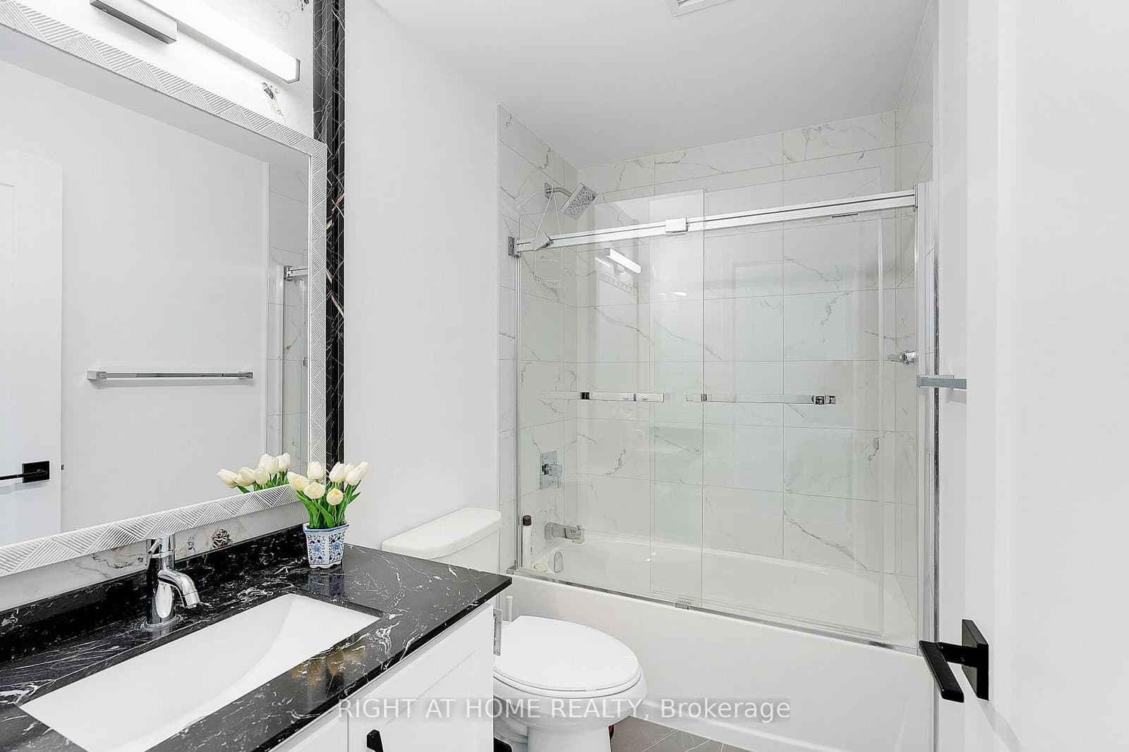 460 Dundas Street E, Unit 905 thumbnail 15