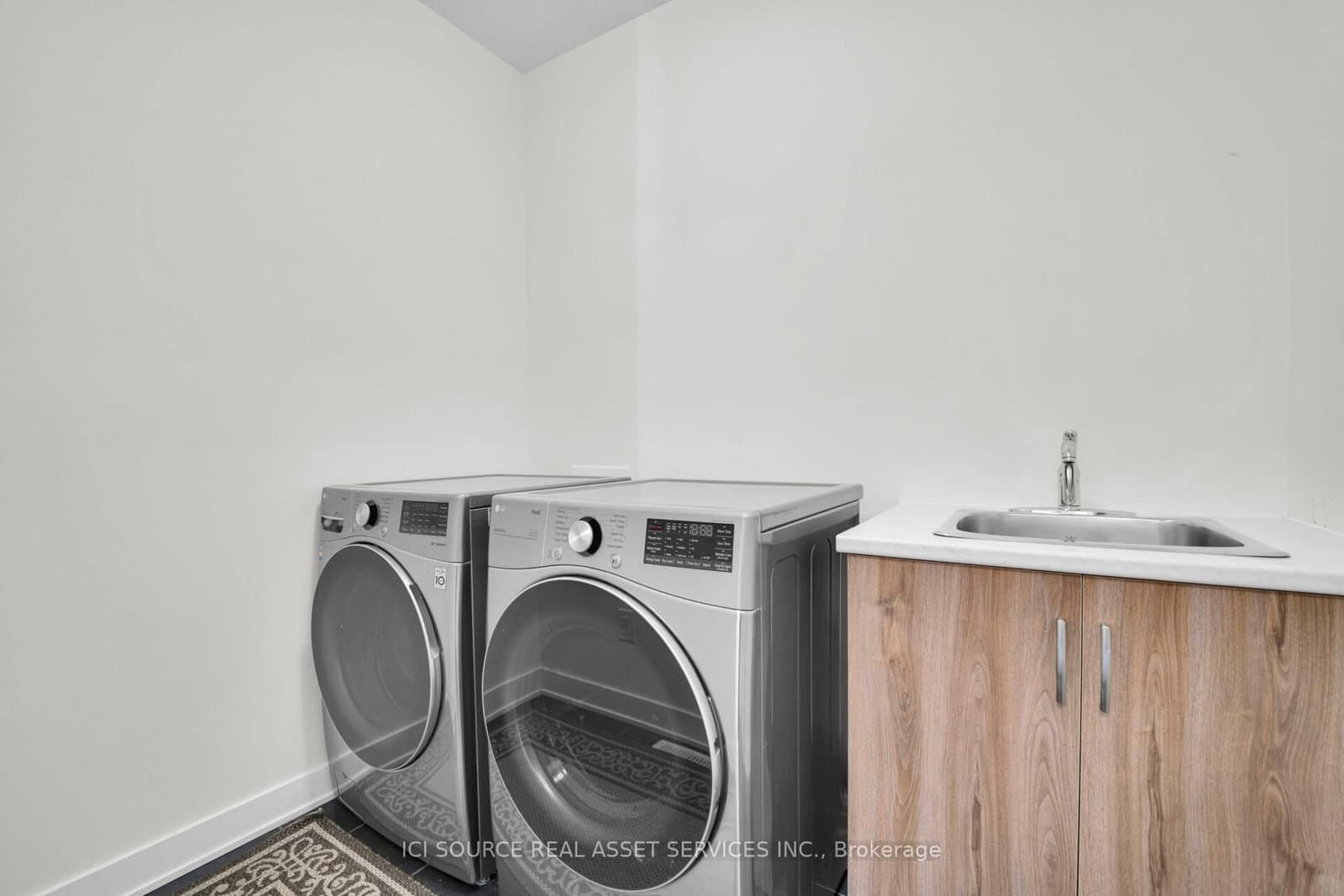 342 Finial Way thumbnail 32
