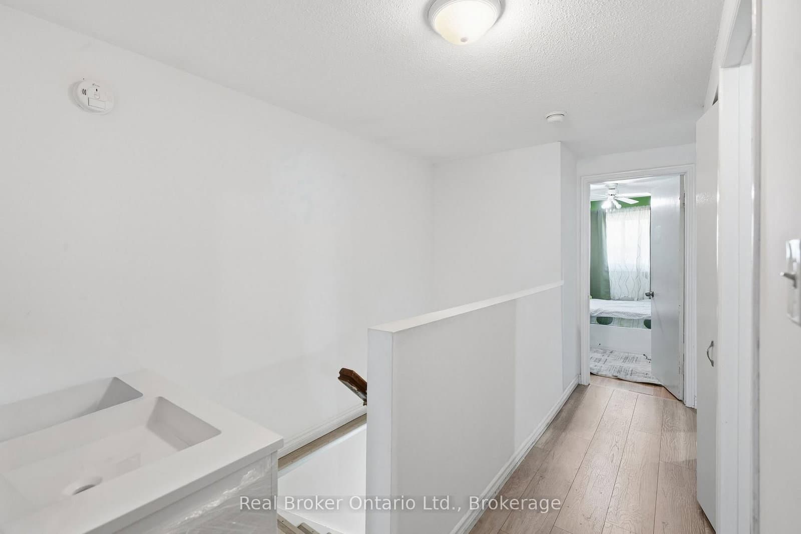 126 Dinison Crescent thumbnail 16