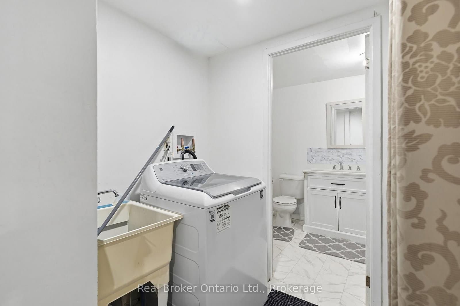 126 Dinison Crescent thumbnail 21