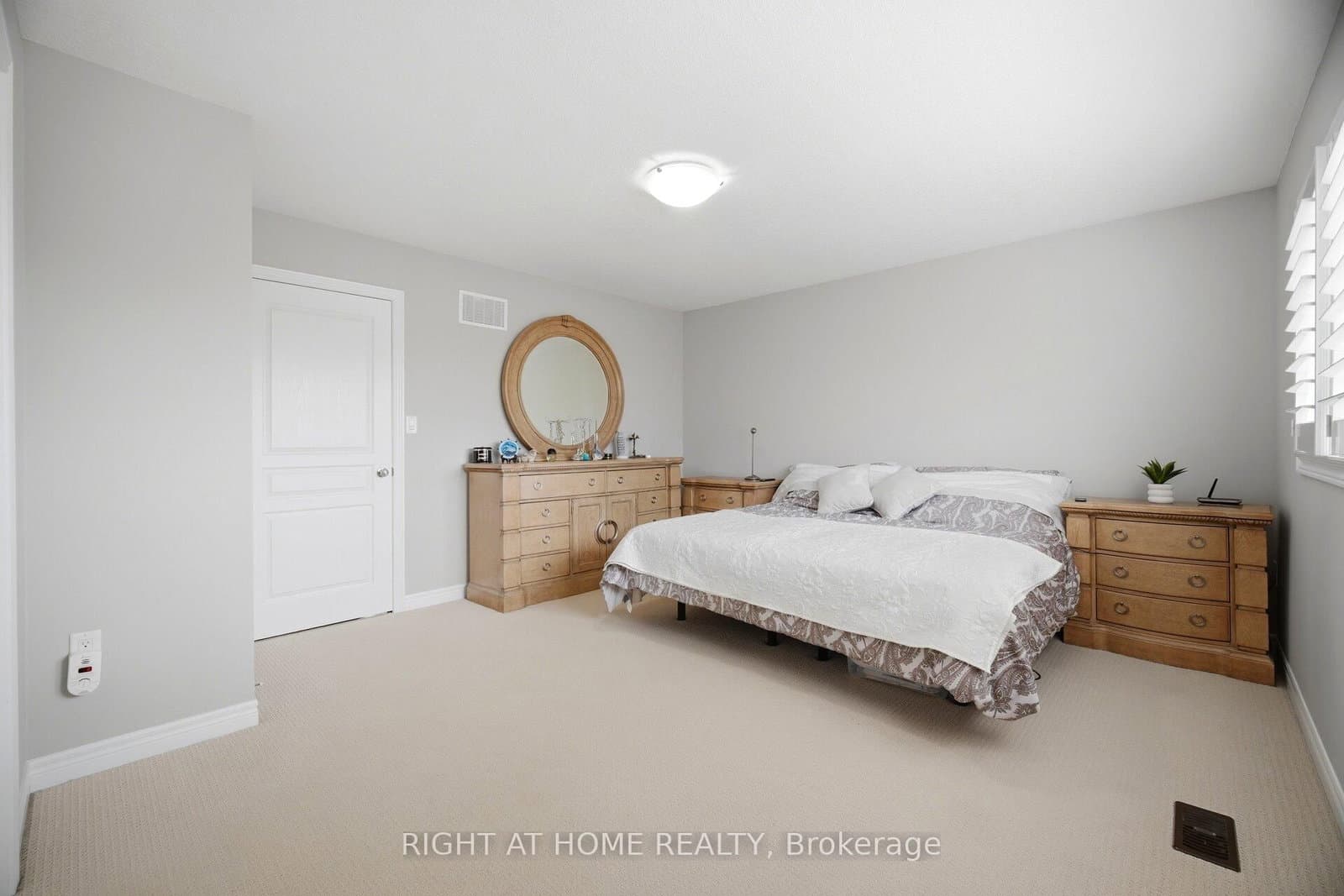 156 Gunby Boulevard thumbnail 20