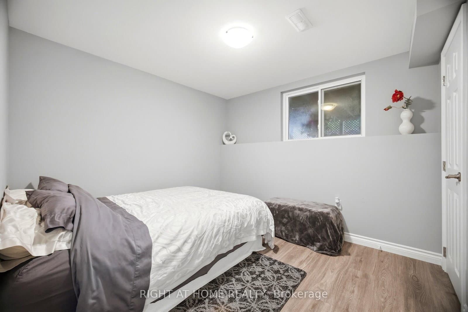 156 Gunby Boulevard thumbnail 34