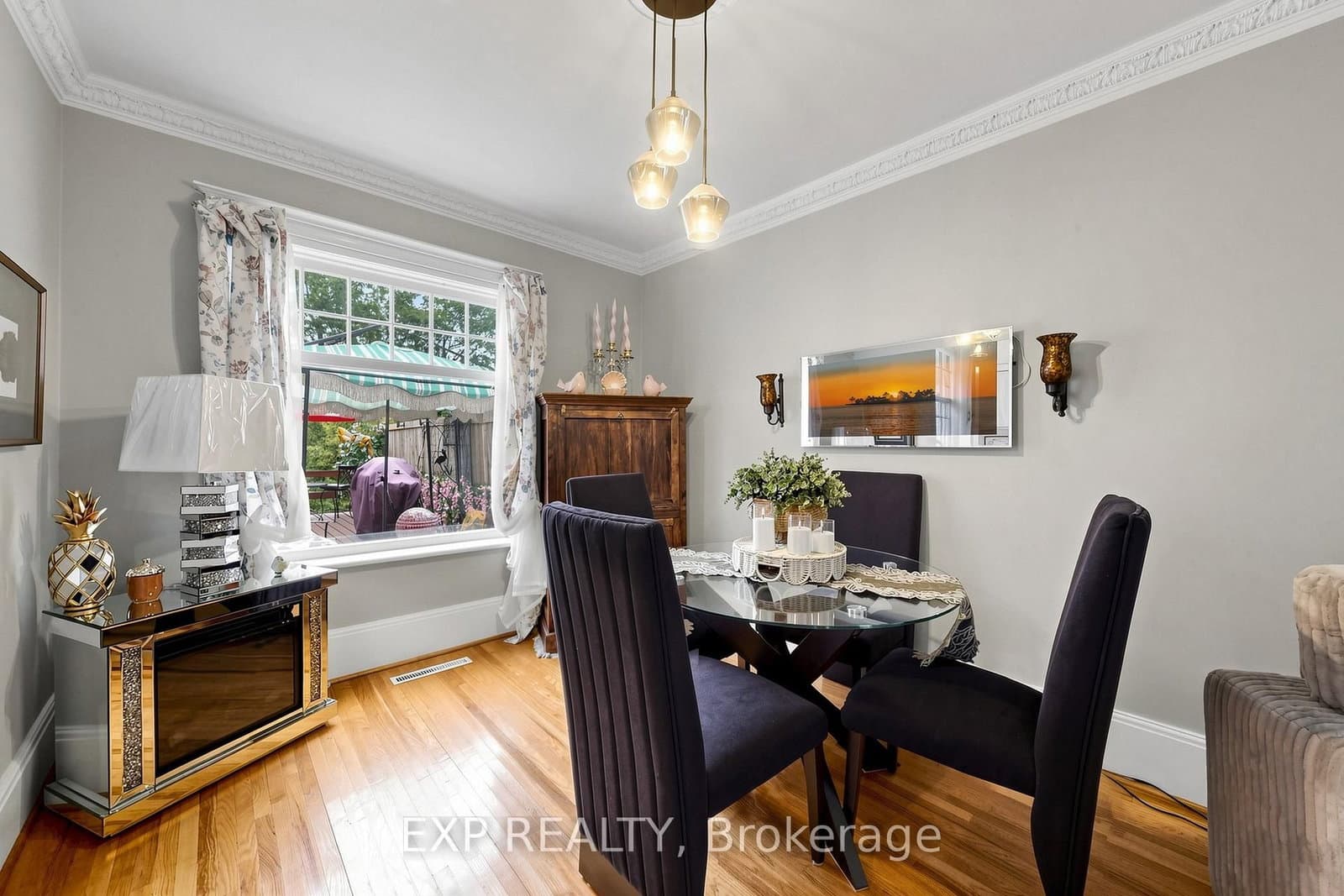28 Simcoe Street thumbnail 10