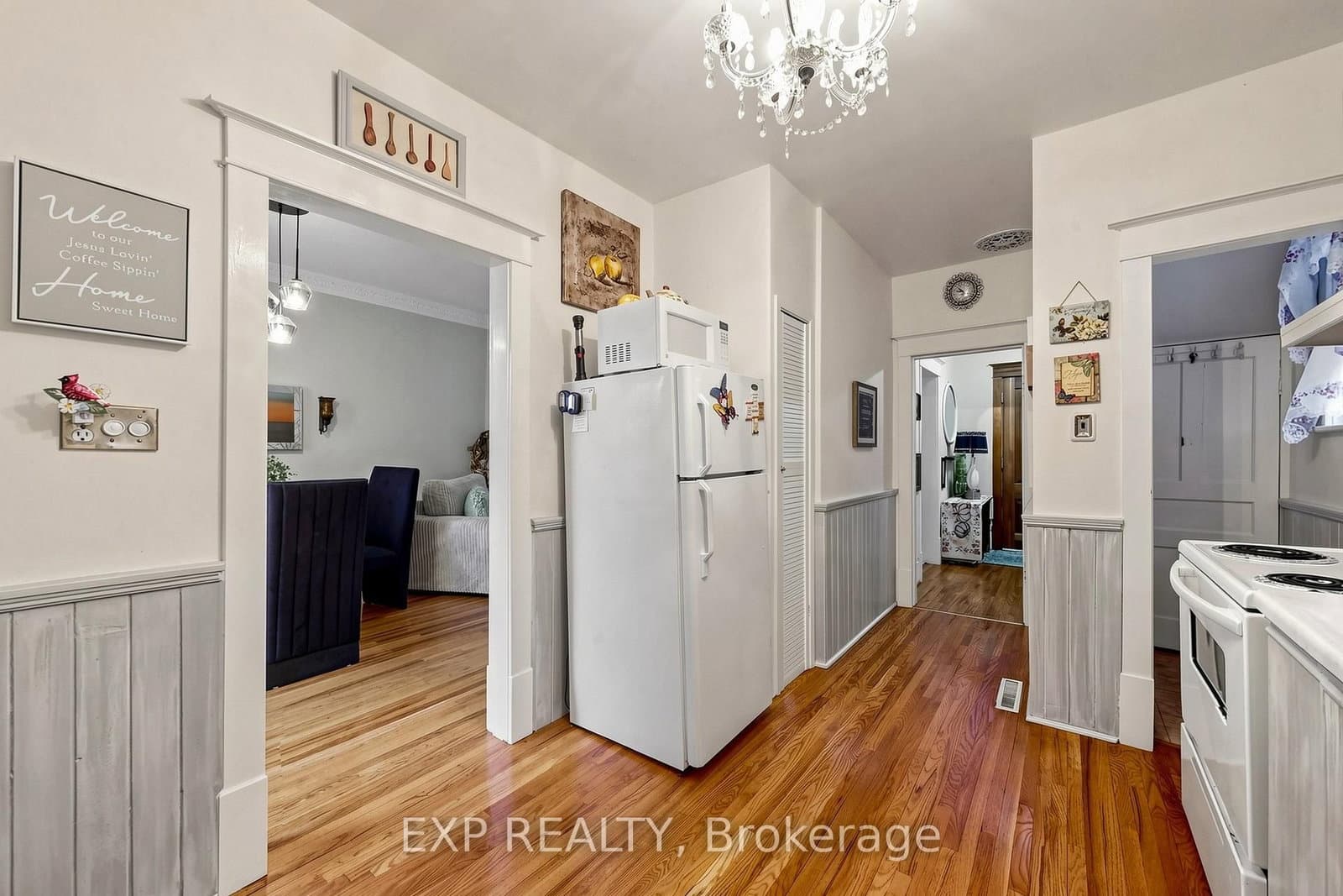 28 Simcoe Street thumbnail 13