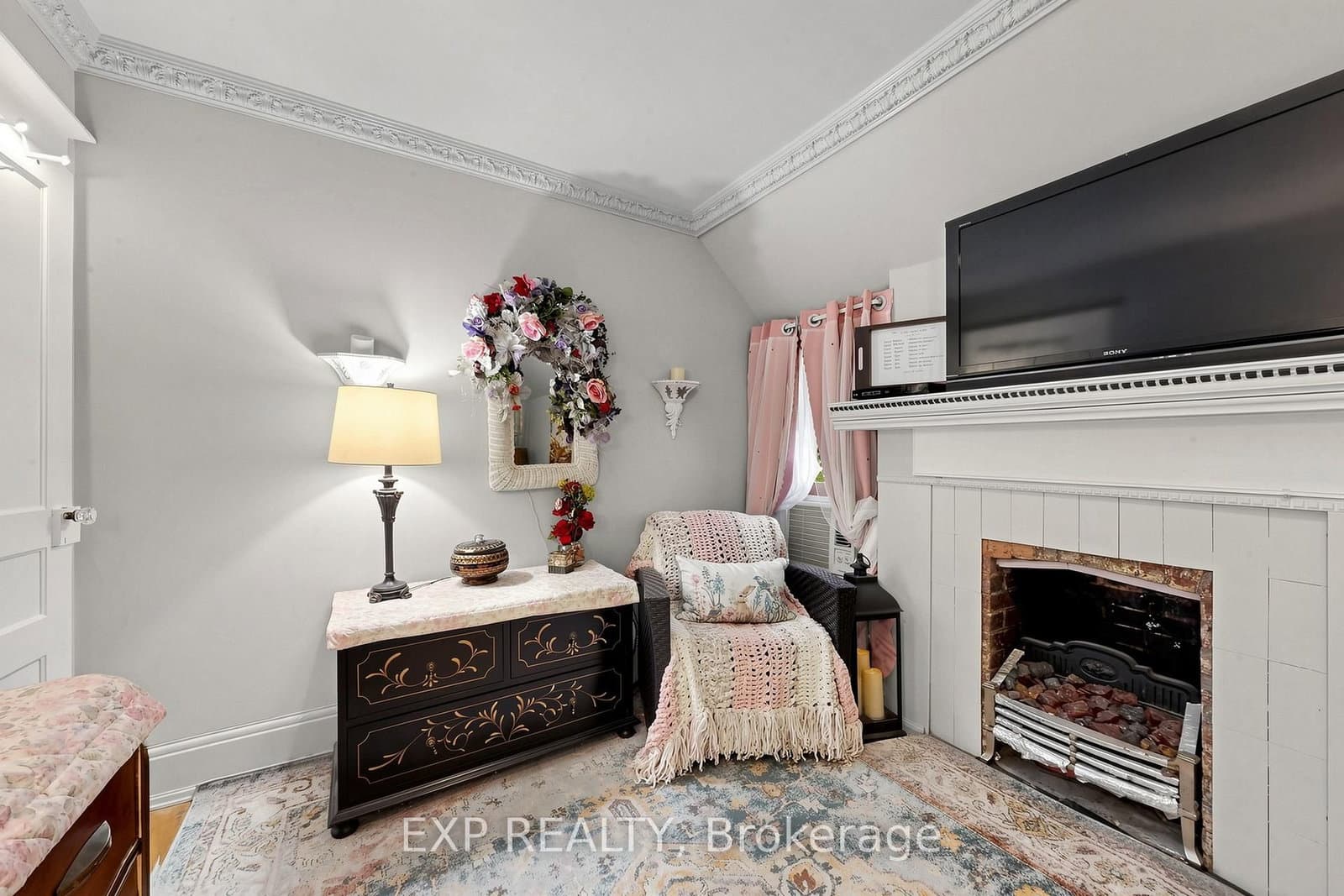 28 Simcoe Street thumbnail 22