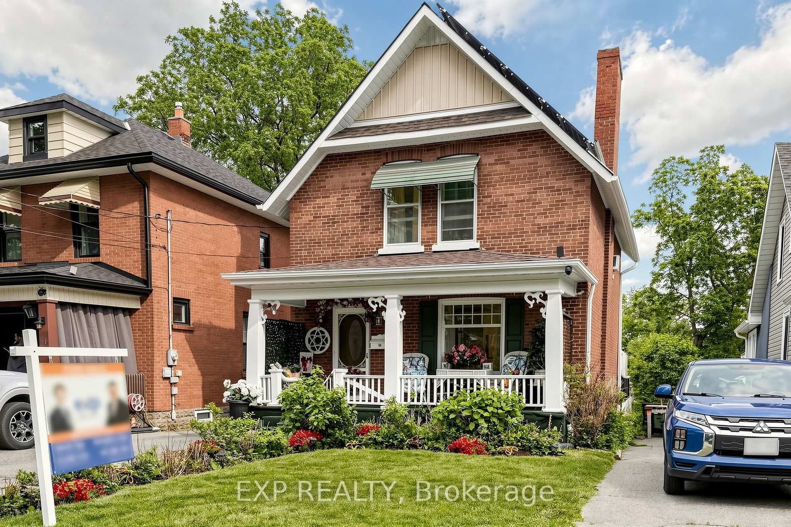 28 Simcoe Street thumbnail 3