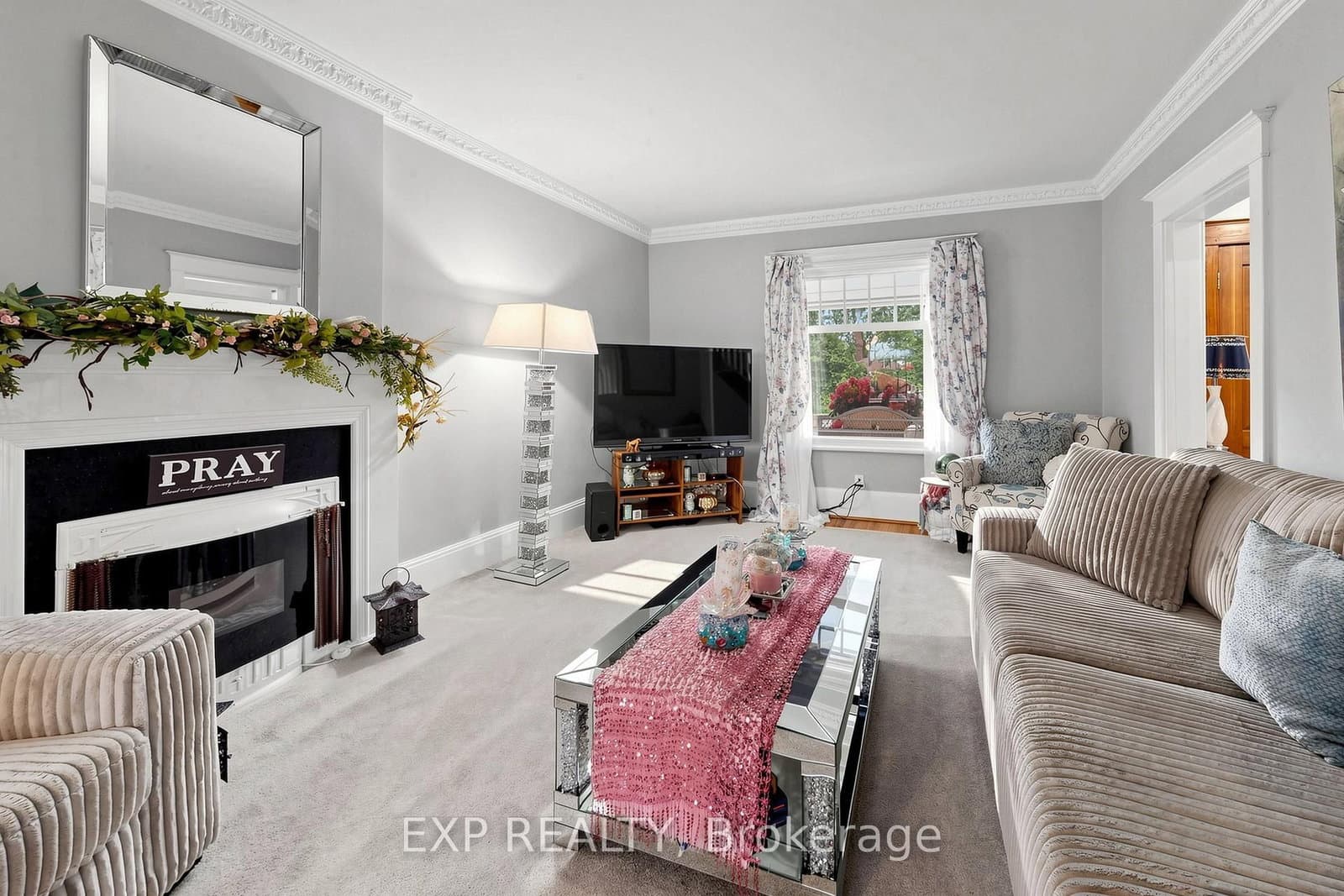 28 Simcoe Street thumbnail 6