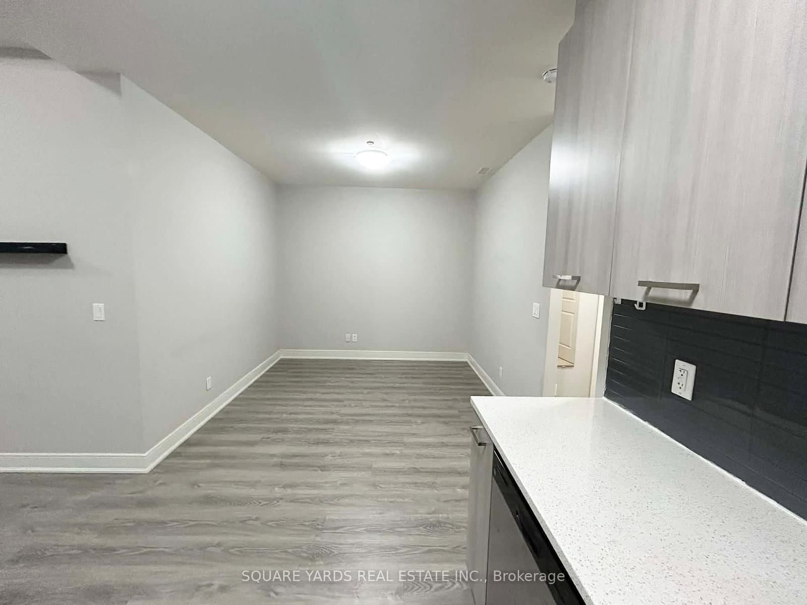 150 Main Street W, Unit 313 thumbnail 5