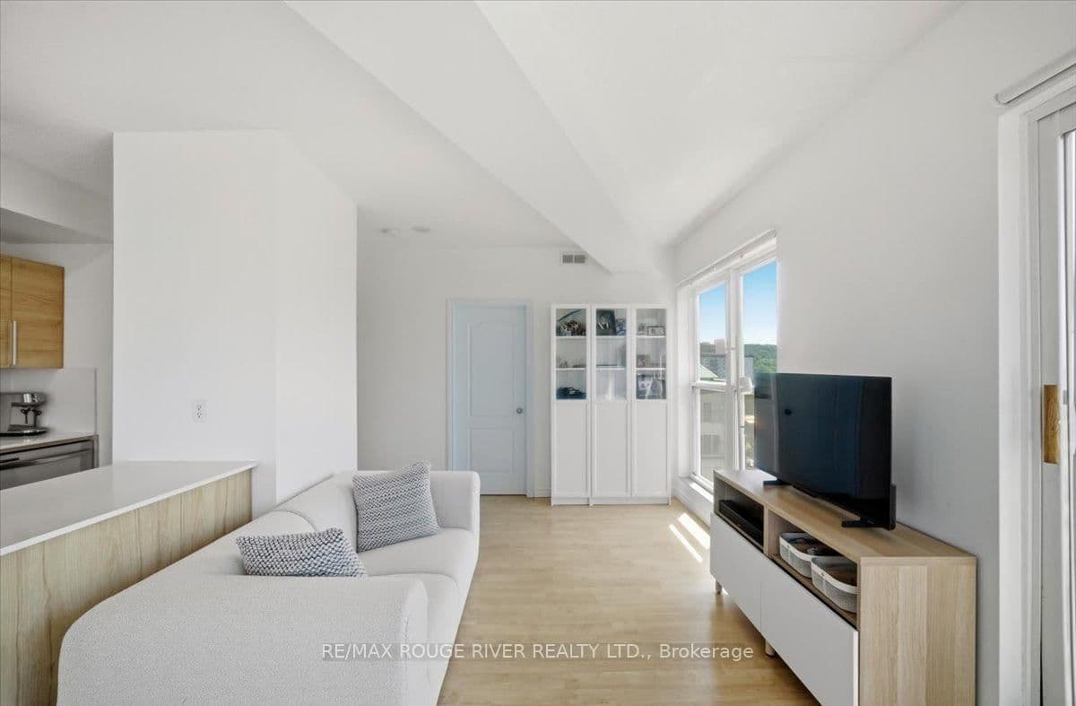 135 James Street S, Unit 1401 thumbnail 27