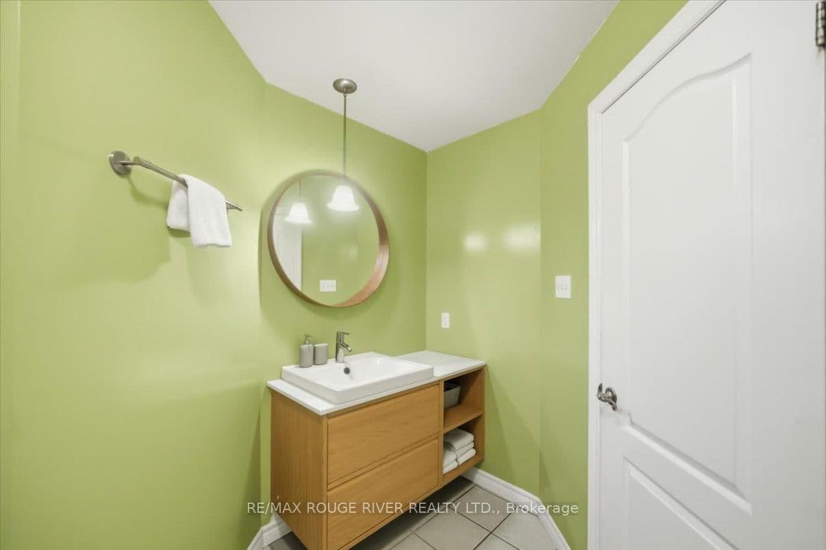 135 James Street S, Unit 1401 thumbnail 41